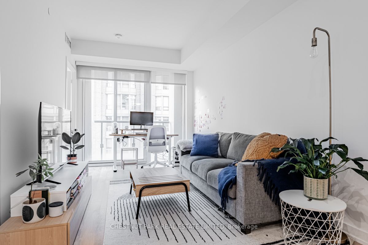 158 Front St E, #504