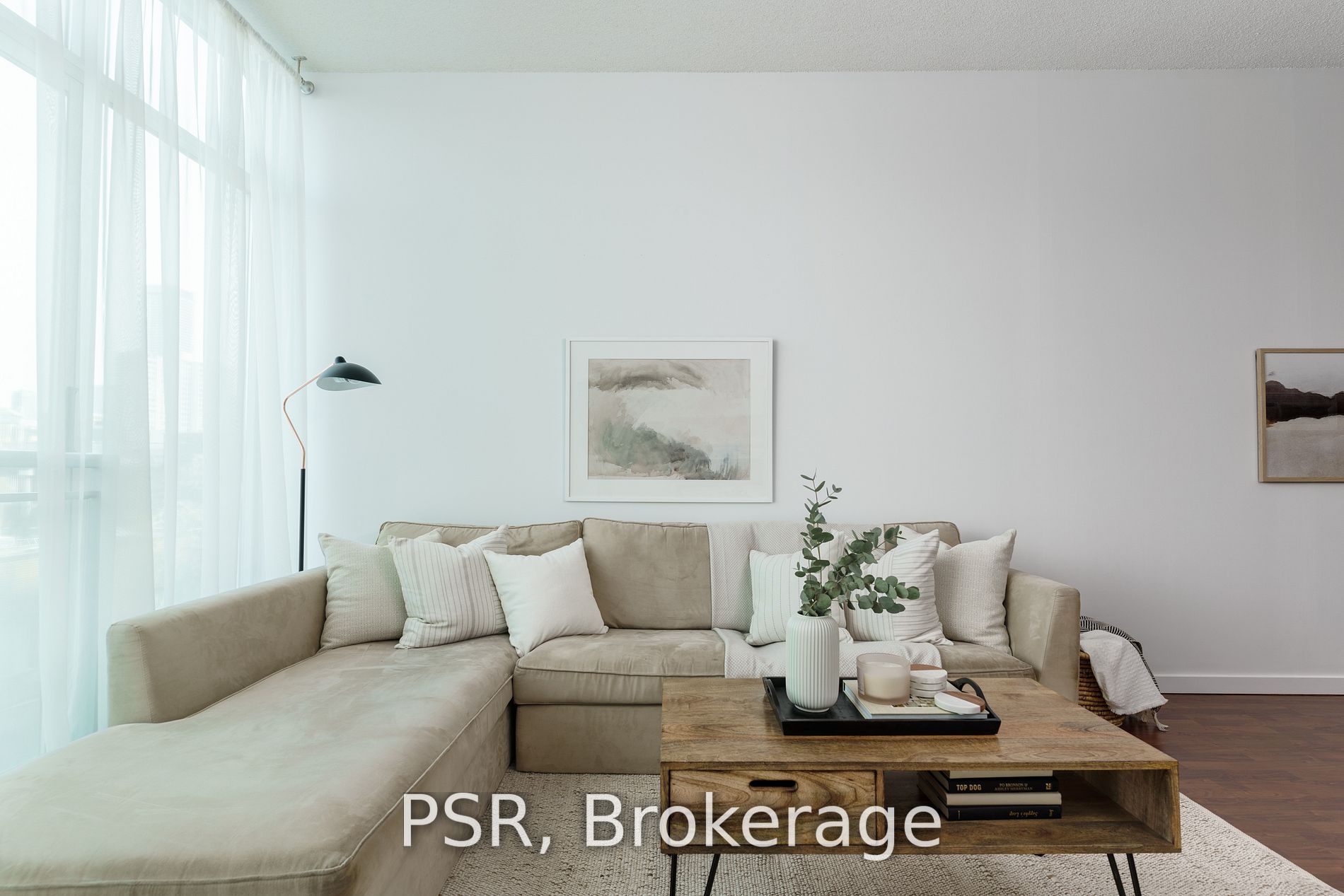 388 Richmond St W, #417