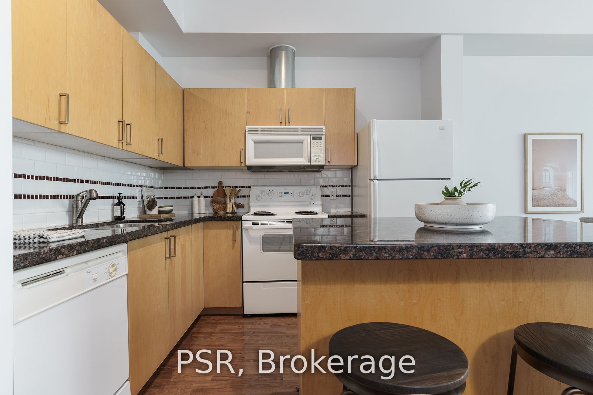 388 Richmond St W, #417