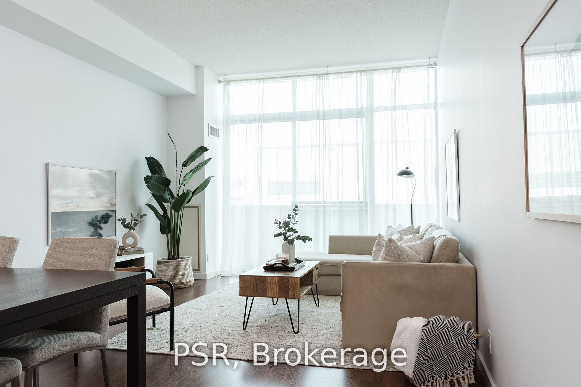 388 Richmond St W, #417