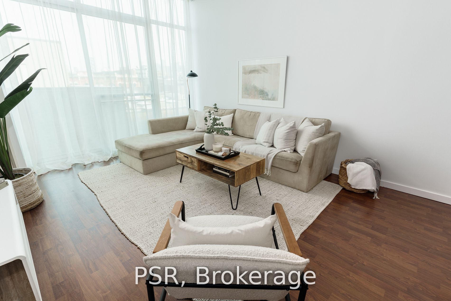 388 Richmond St W, #417