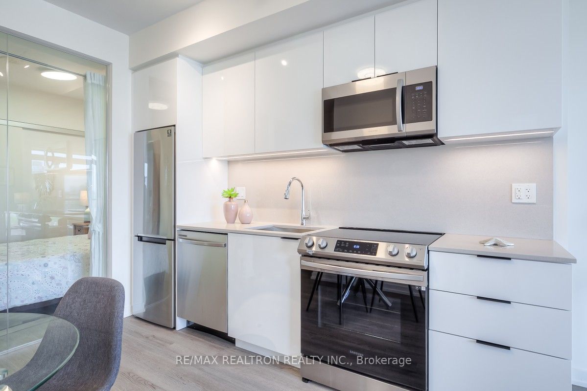 50 Power St, #1025