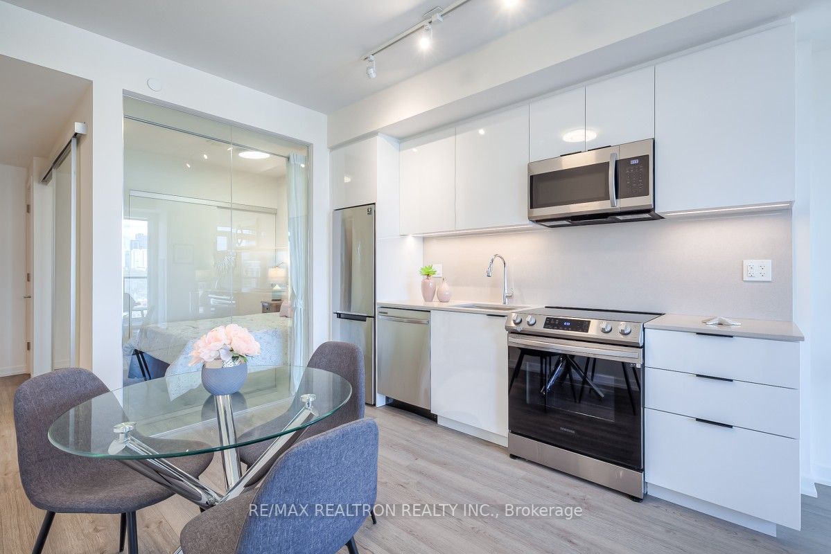 50 Power St, #1025