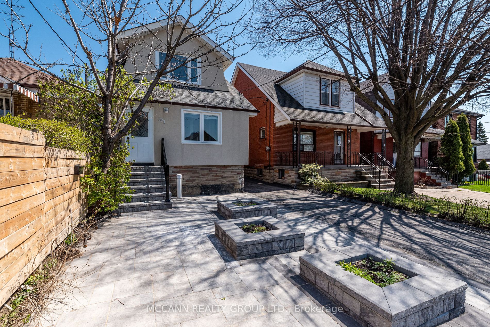 301 Robina Ave