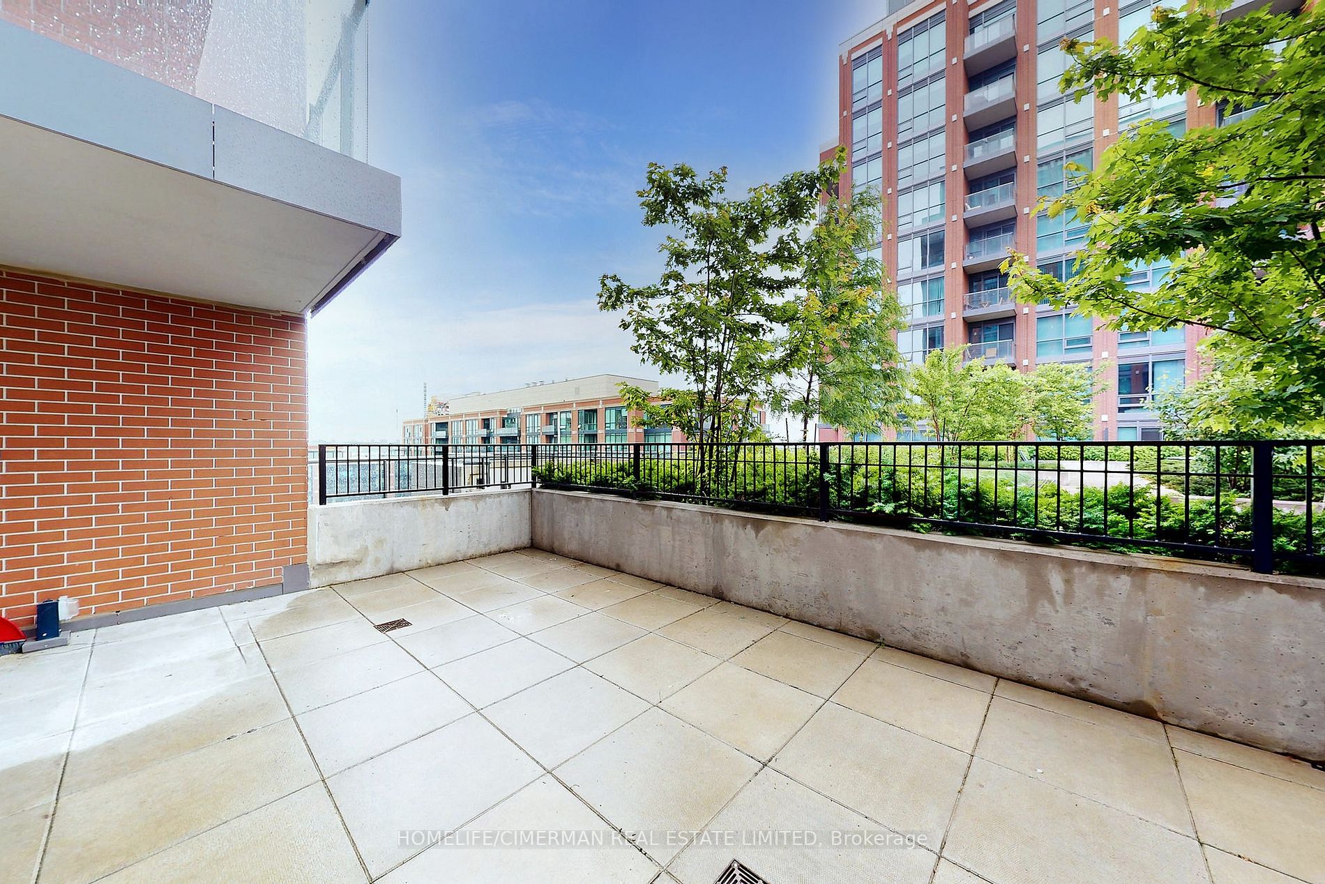 31 Tippett Rd, #736