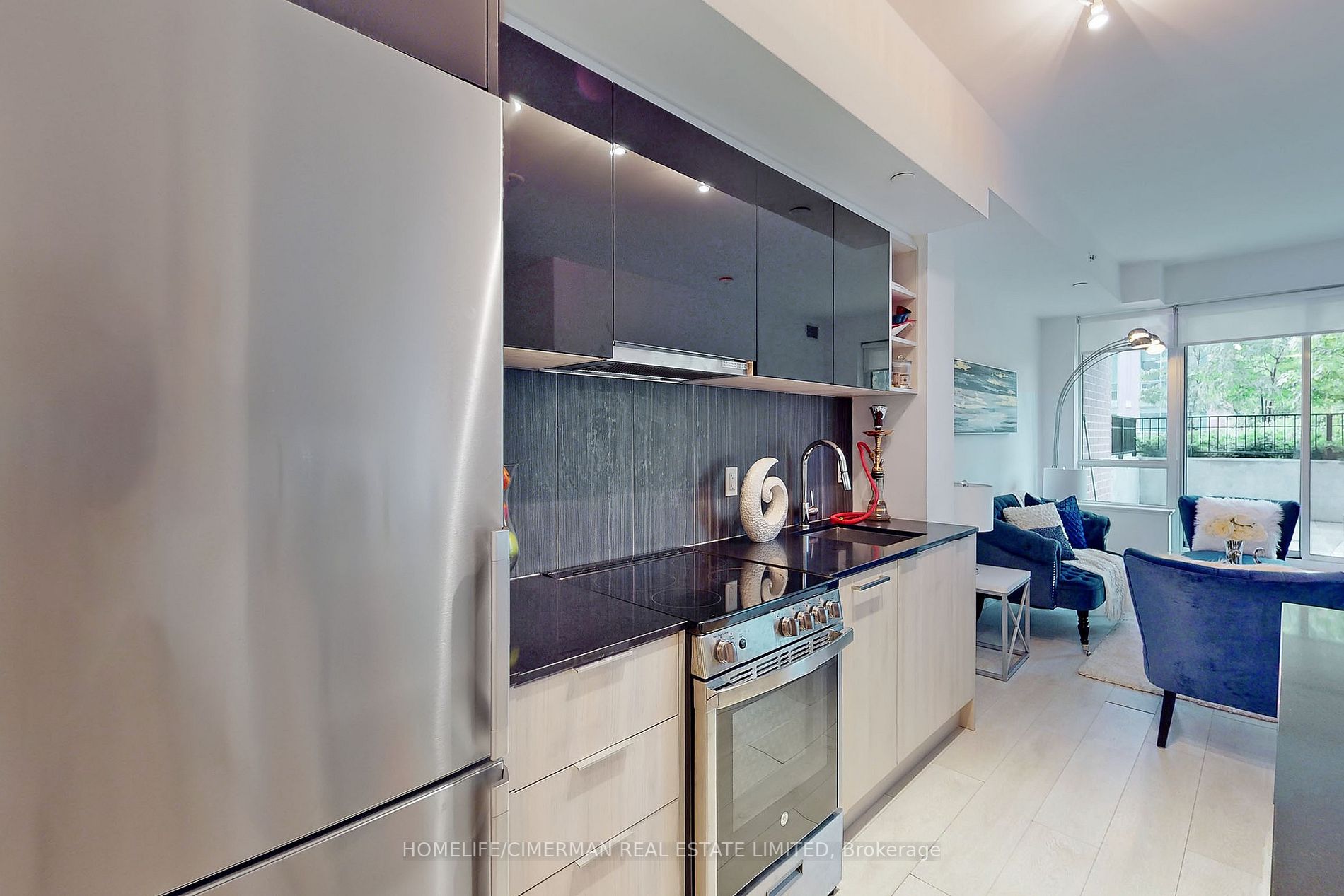 31 Tippett Rd, #736