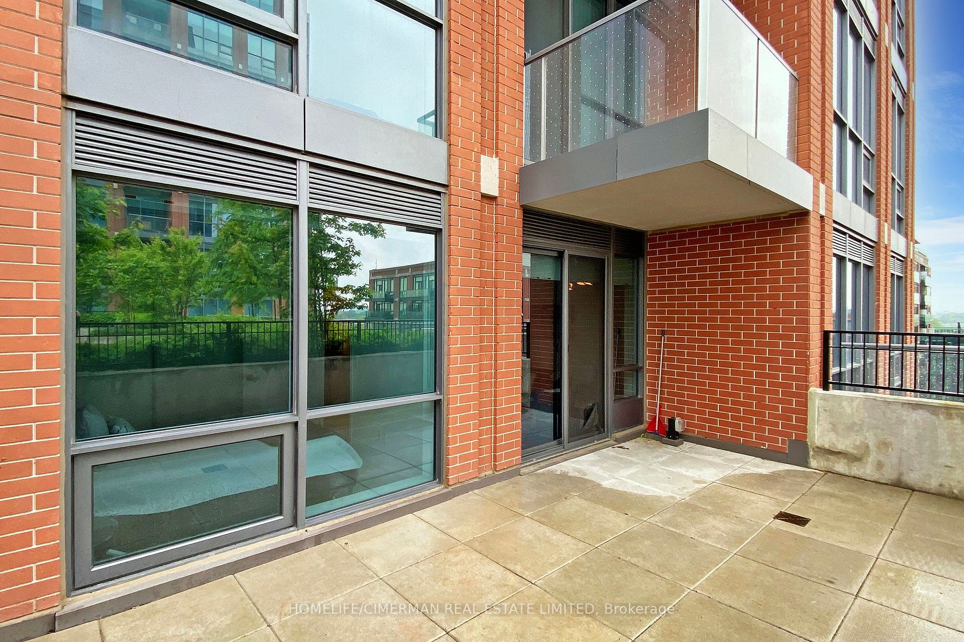 31 Tippett Rd, #736