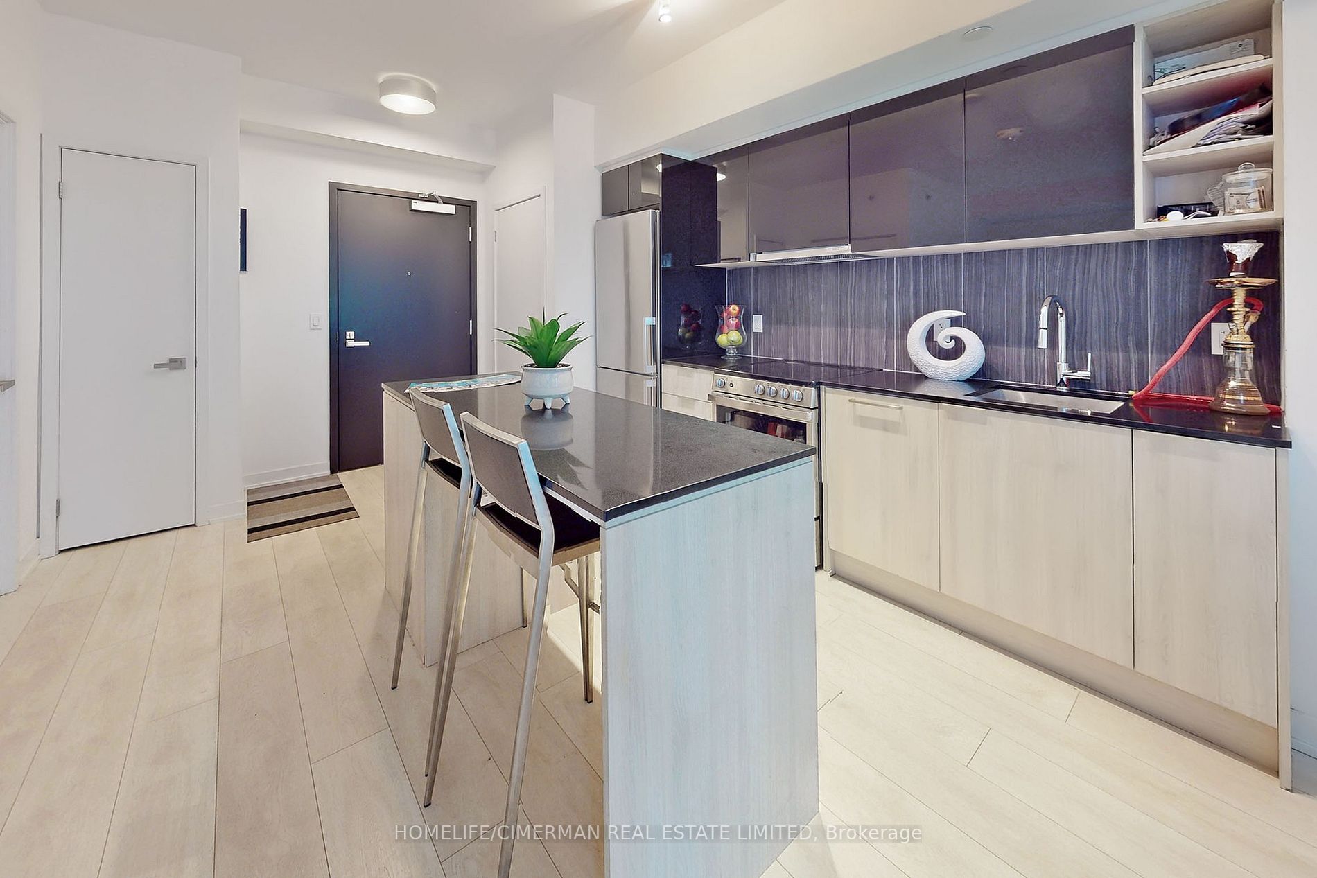 31 Tippett Rd, #736