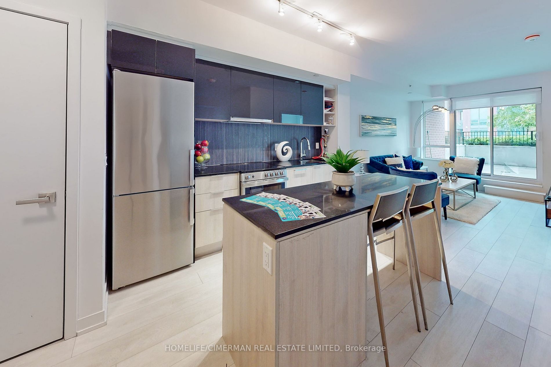 31 Tippett Rd, #736