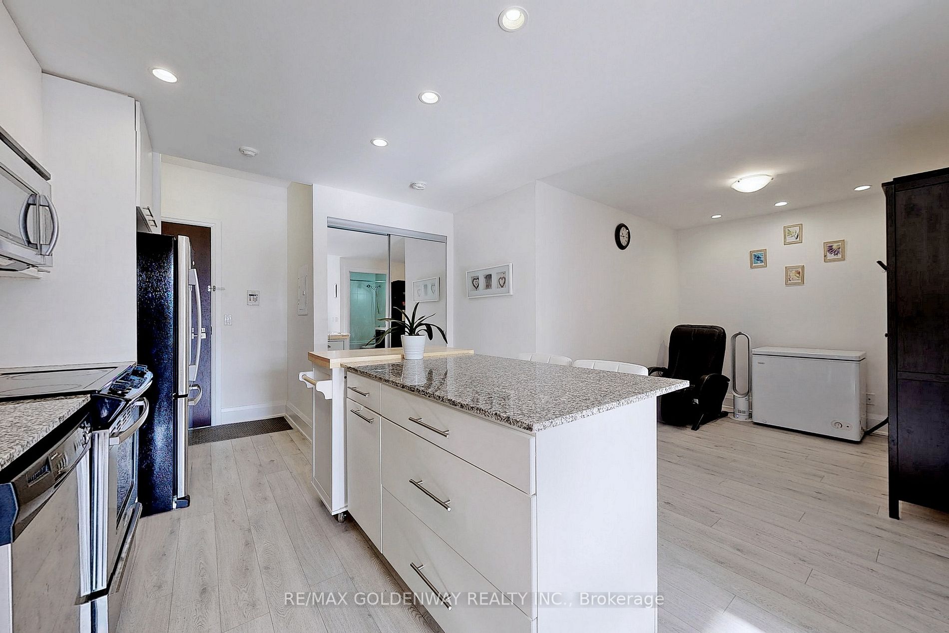 100 Harrison Garden Blvd, #204