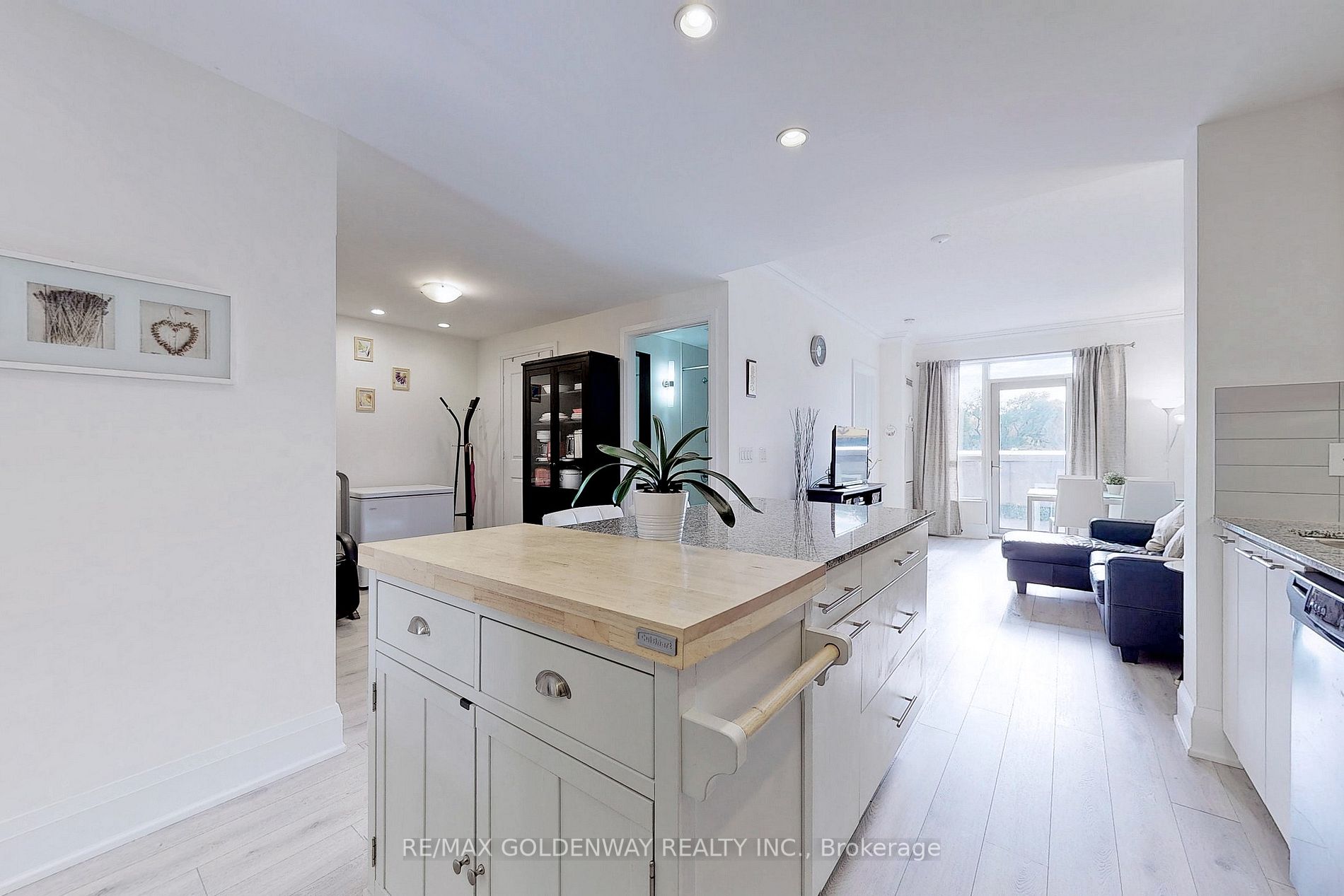 100 Harrison Garden Blvd, #204
