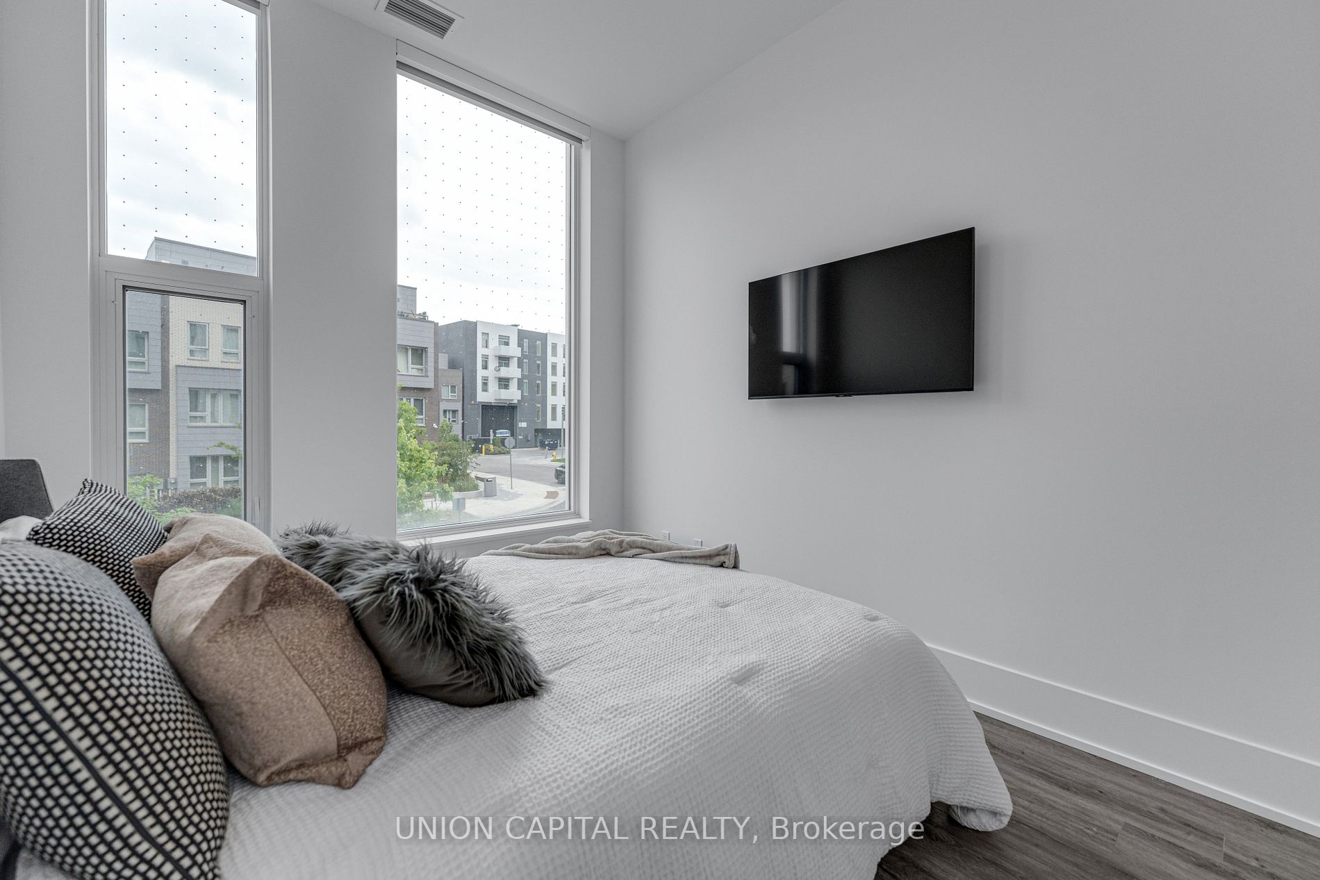25 Adra Grado Way, #112