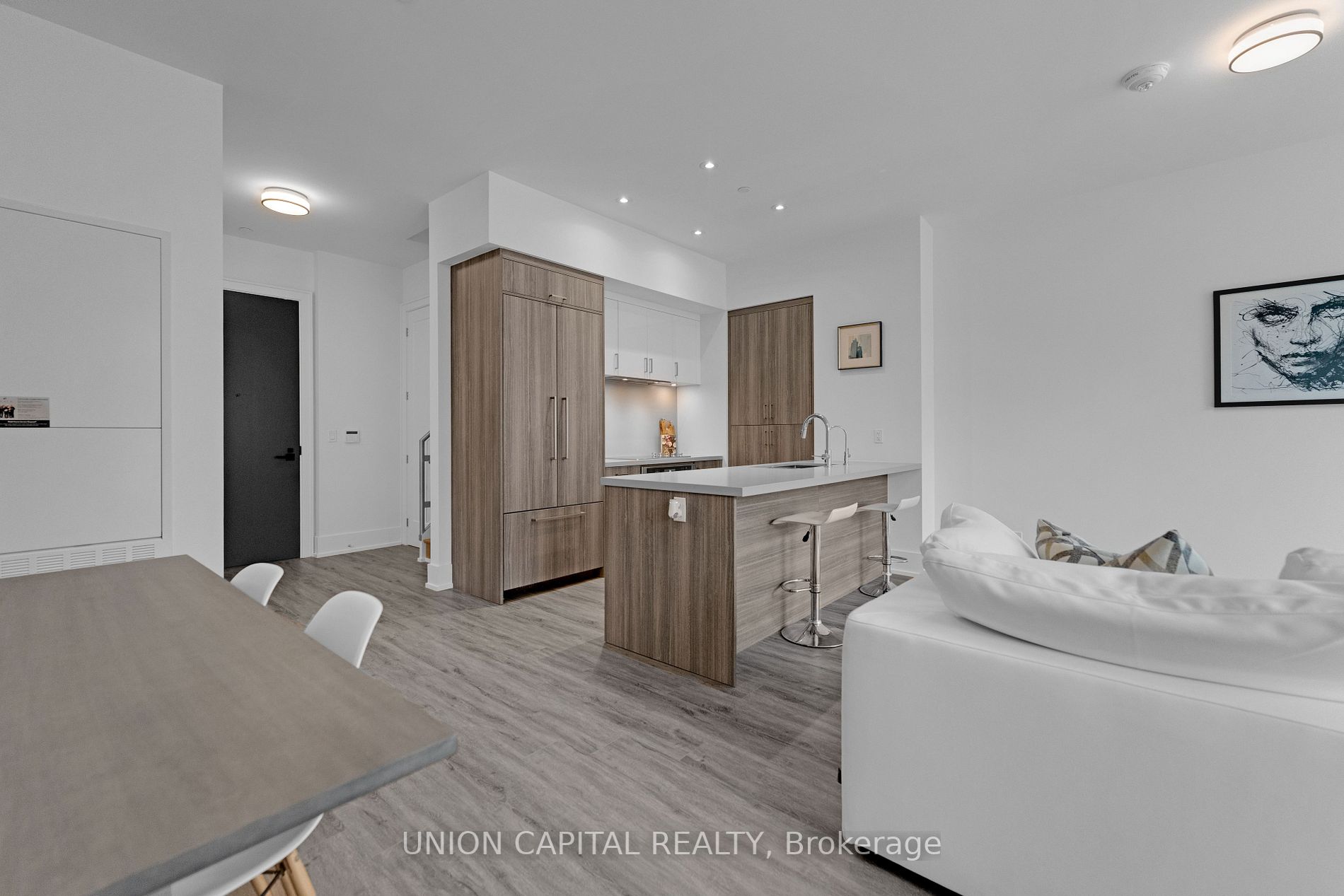 25 Adra Grado Way, #112