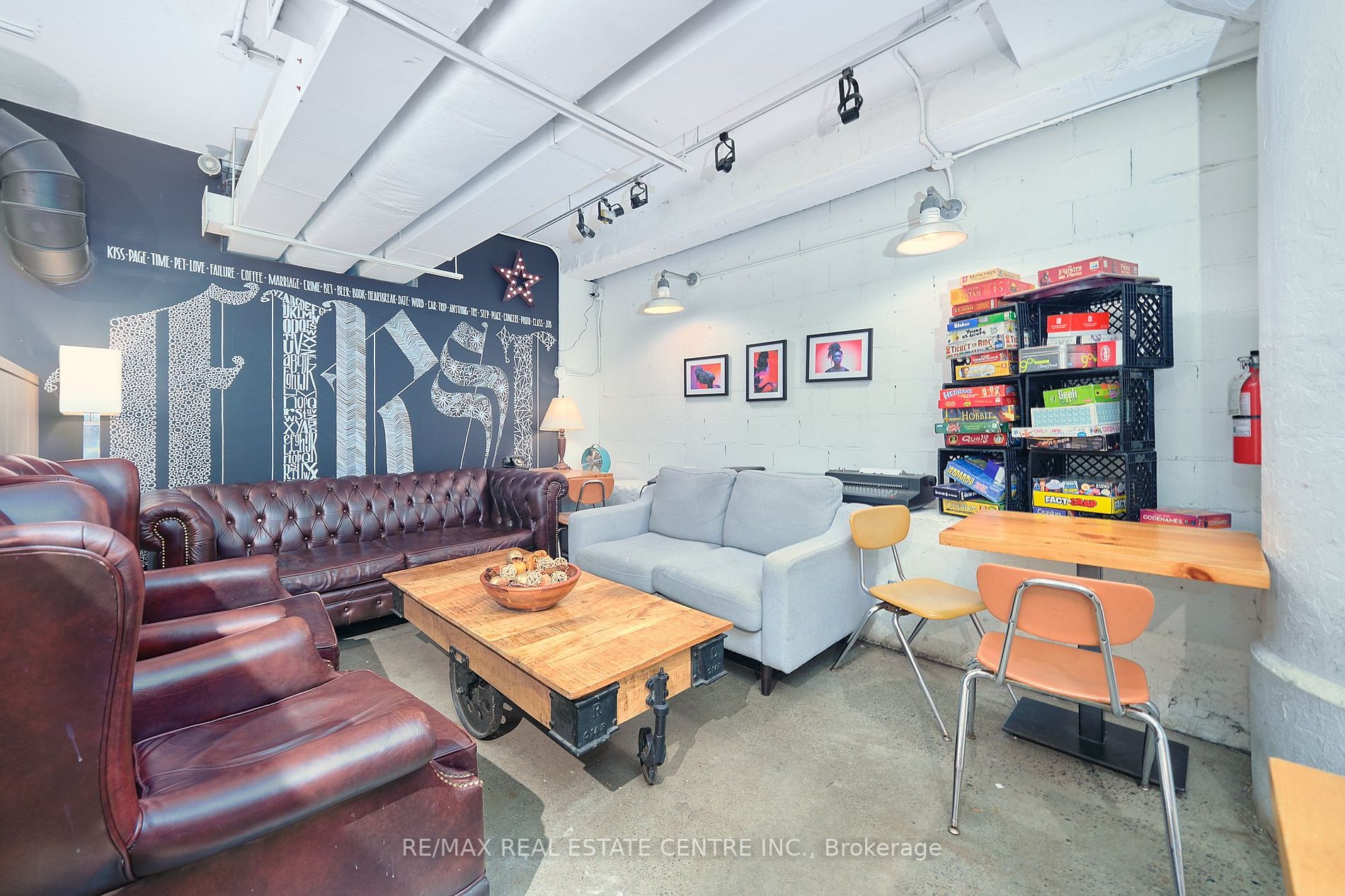 106 Mutual St, #8