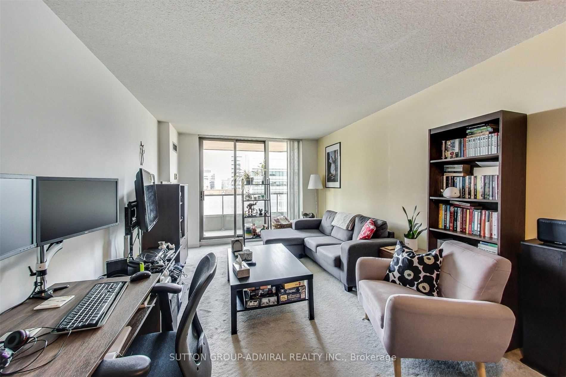 750 Bay St, #2705