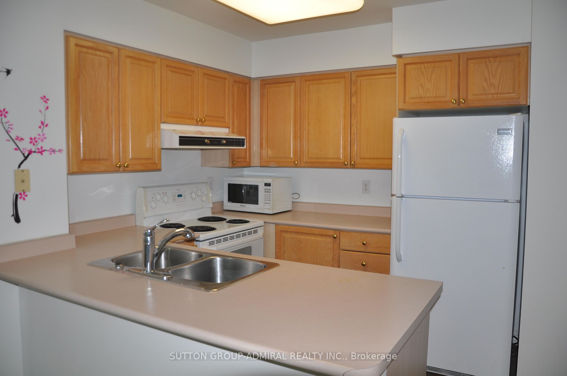 750 Bay St, #2705