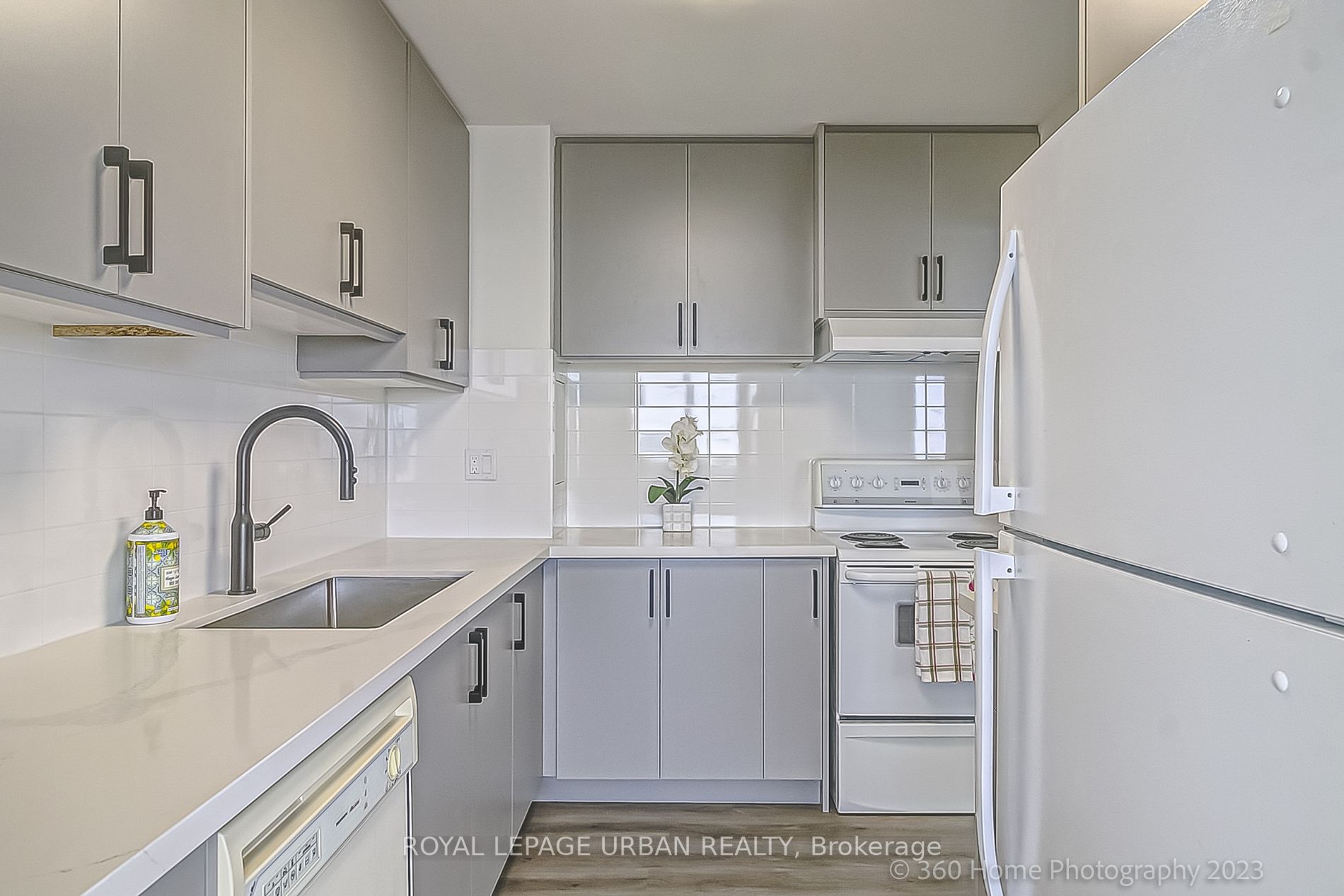 100 Leeward Glwy, #1901