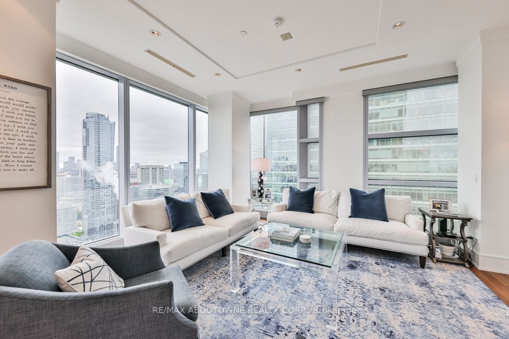 183 Wellington St W, #3703