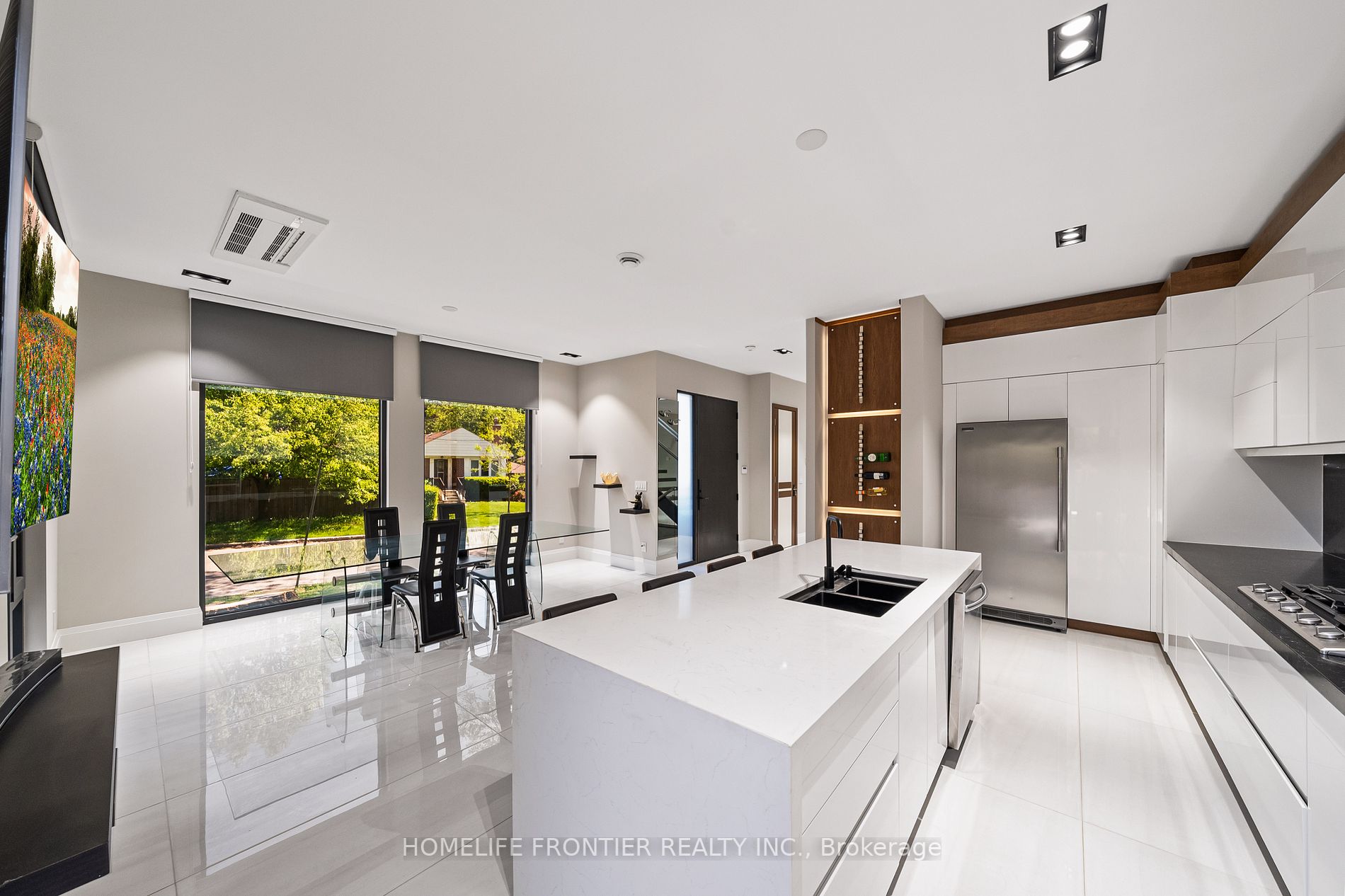 28 Kirkland Blvd