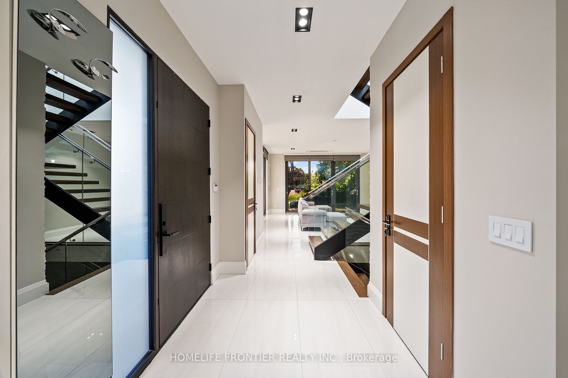 28 Kirkland Blvd