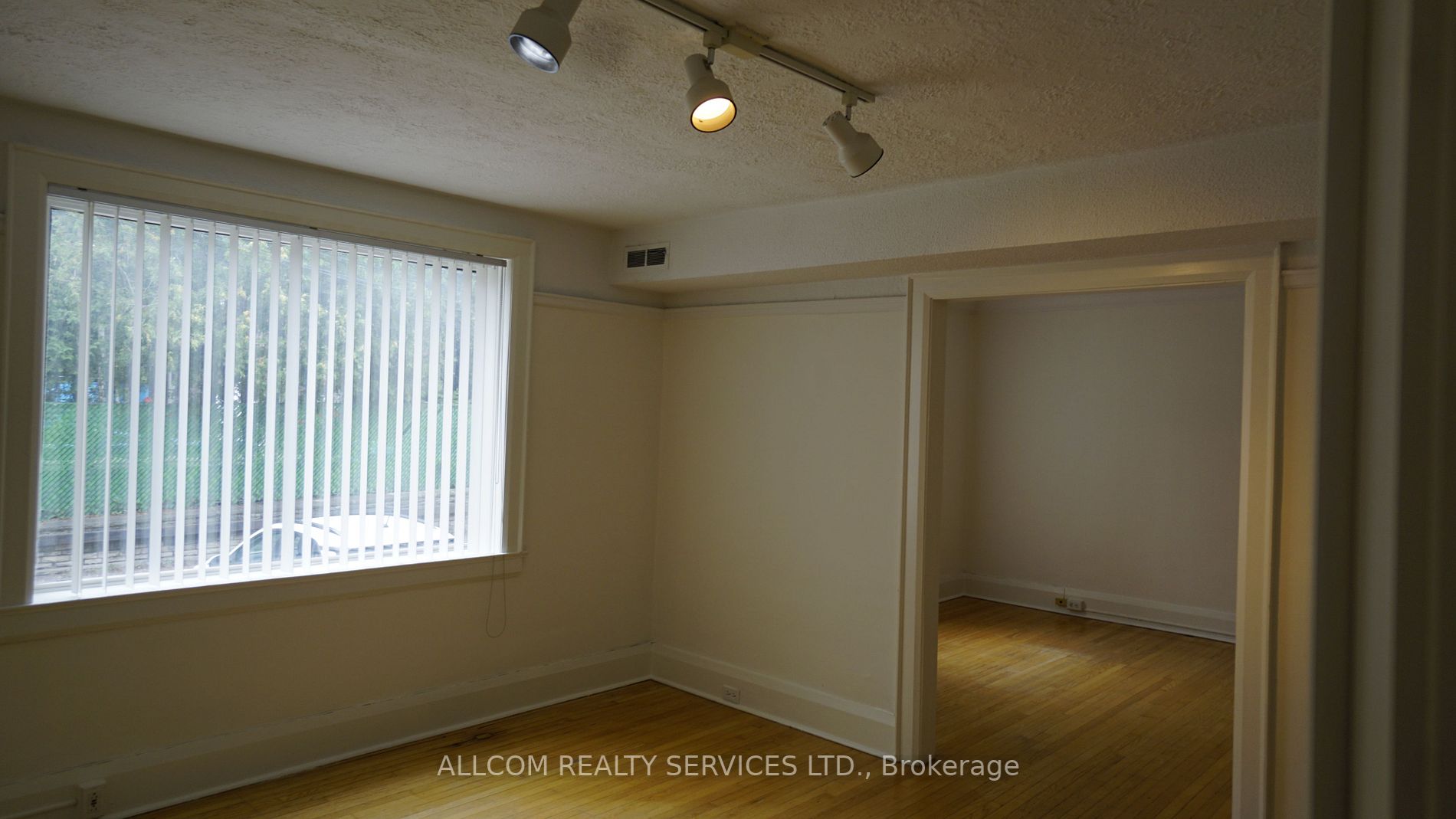 421 Eglinton Ave W, #8