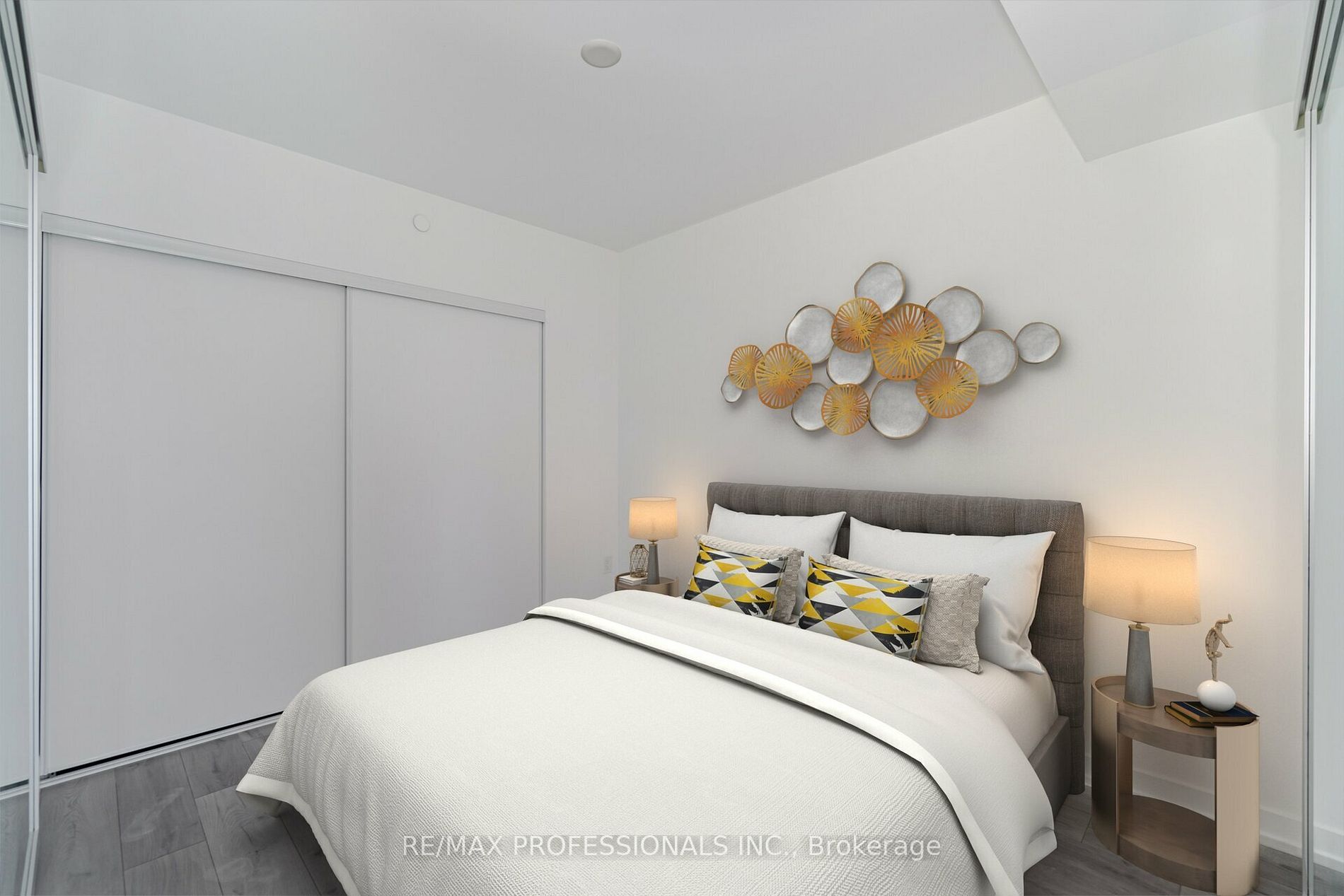 395 Bloor St E, #4001