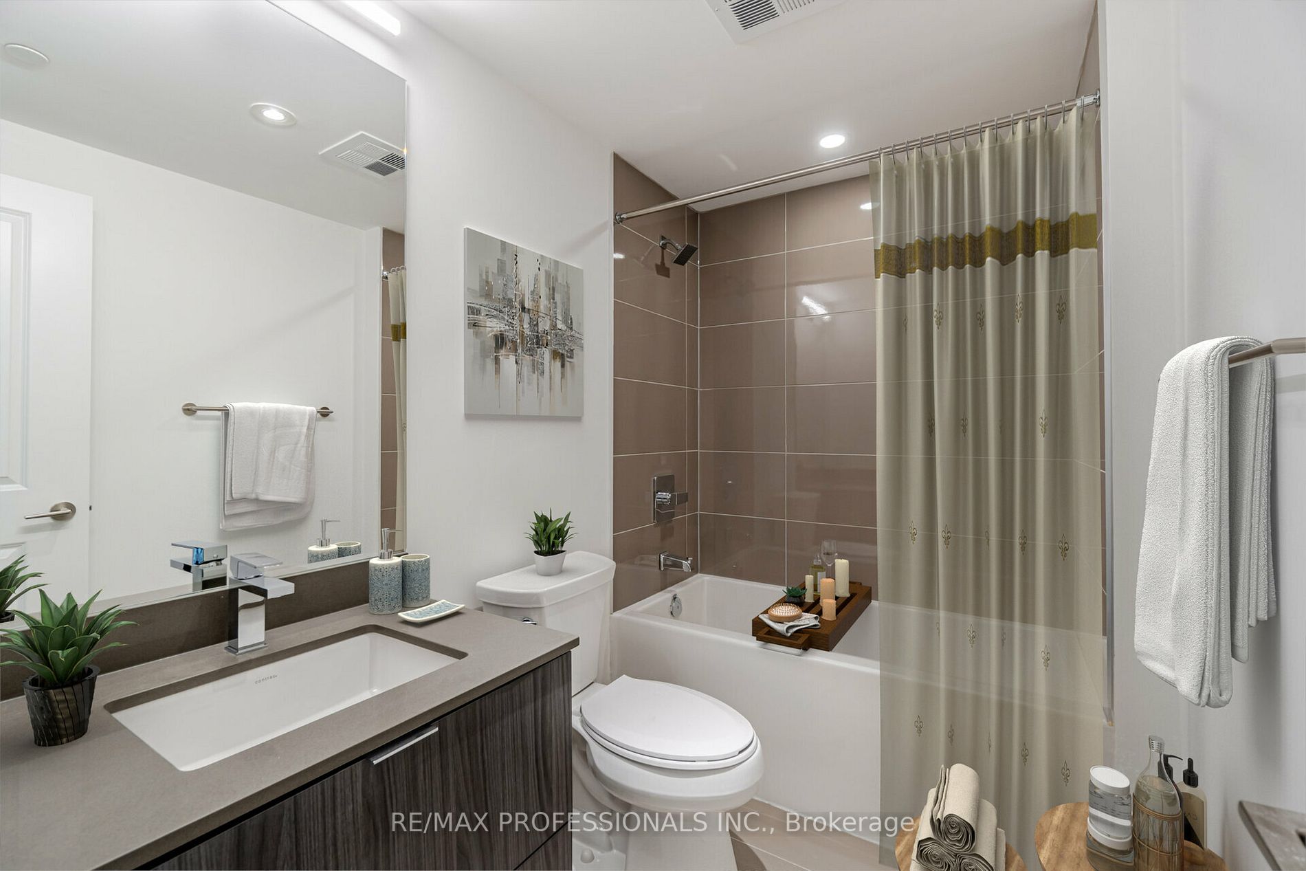 395 Bloor St E, #4001