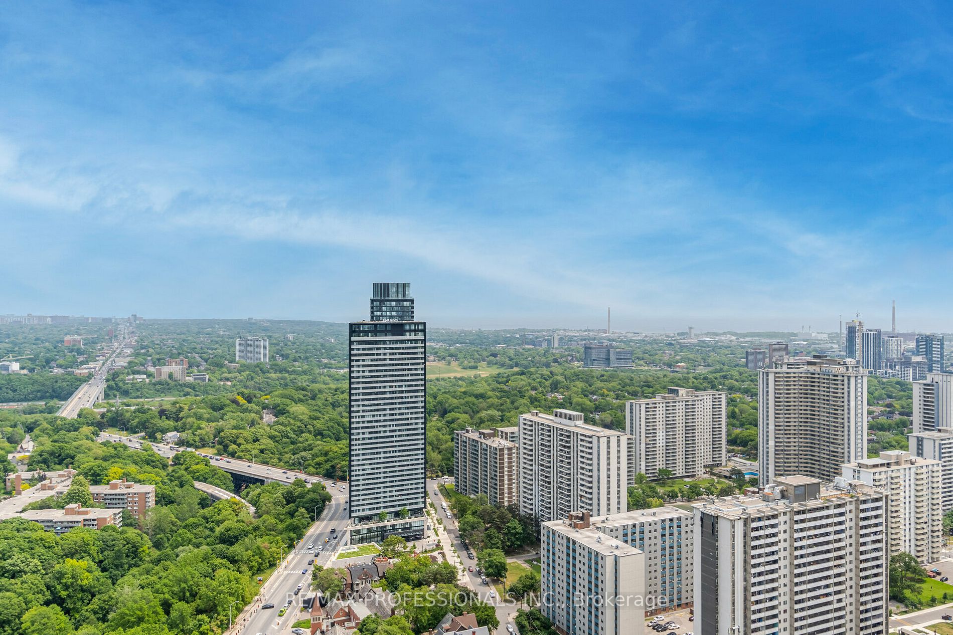 395 Bloor St E, #4001