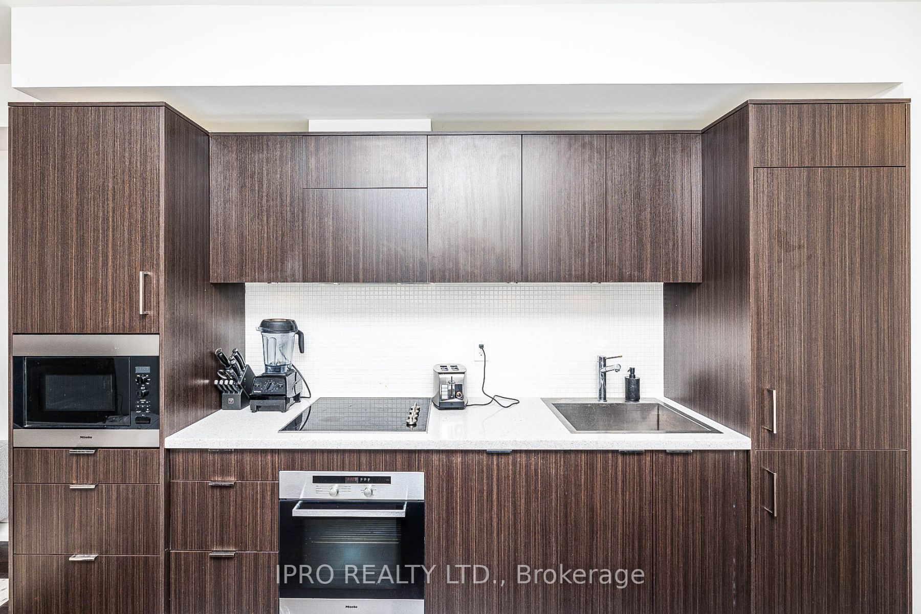 21 Widmer St, #1704
