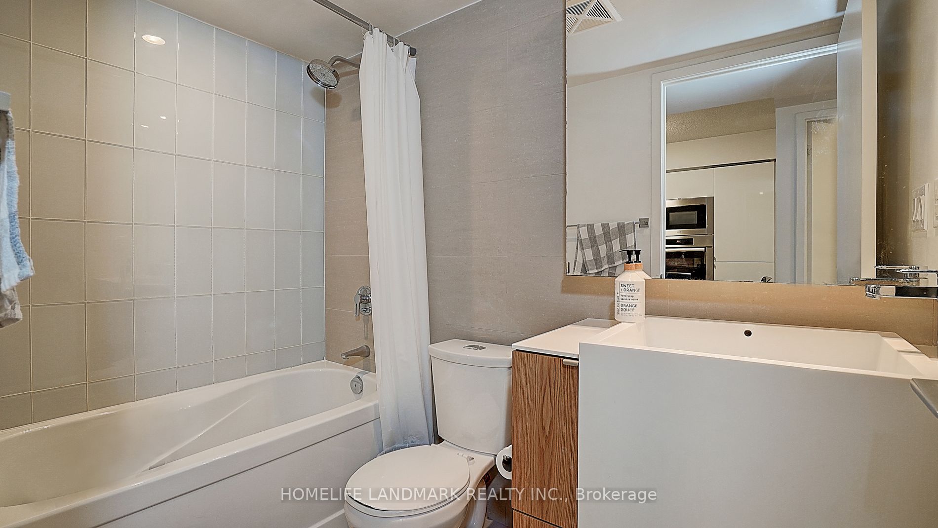 151 Dan Leckie Way, #506