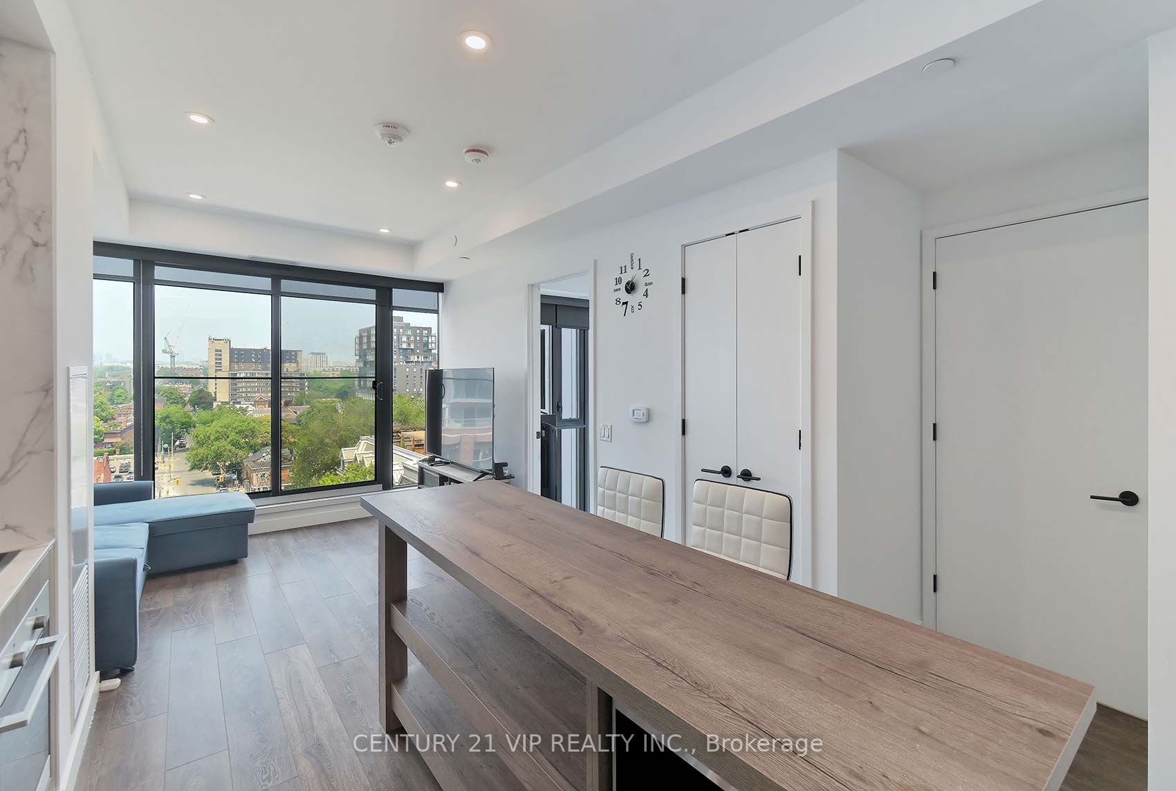 505 Richmond St W, #718