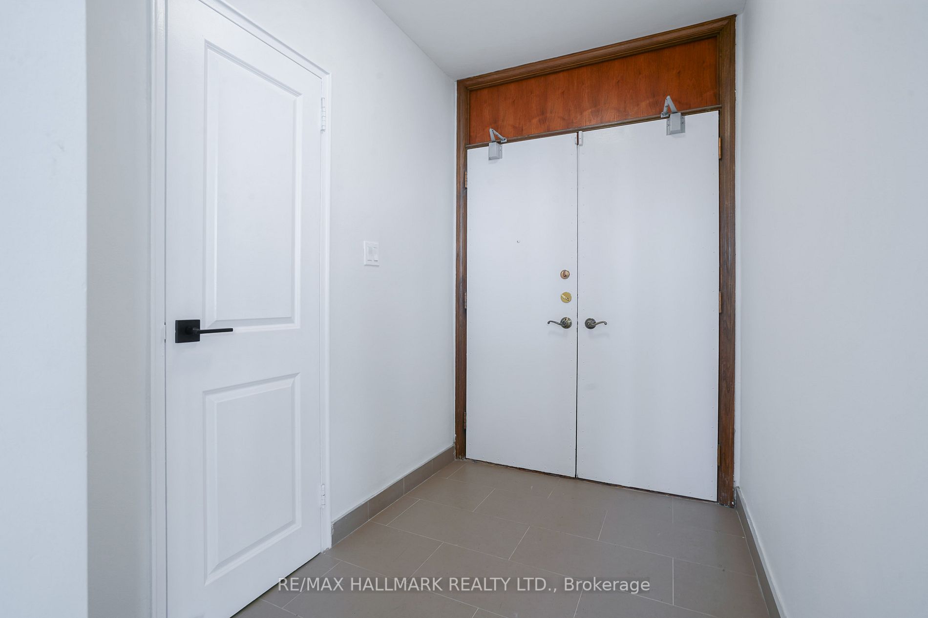 400 Walmer Rd W, #Ph1