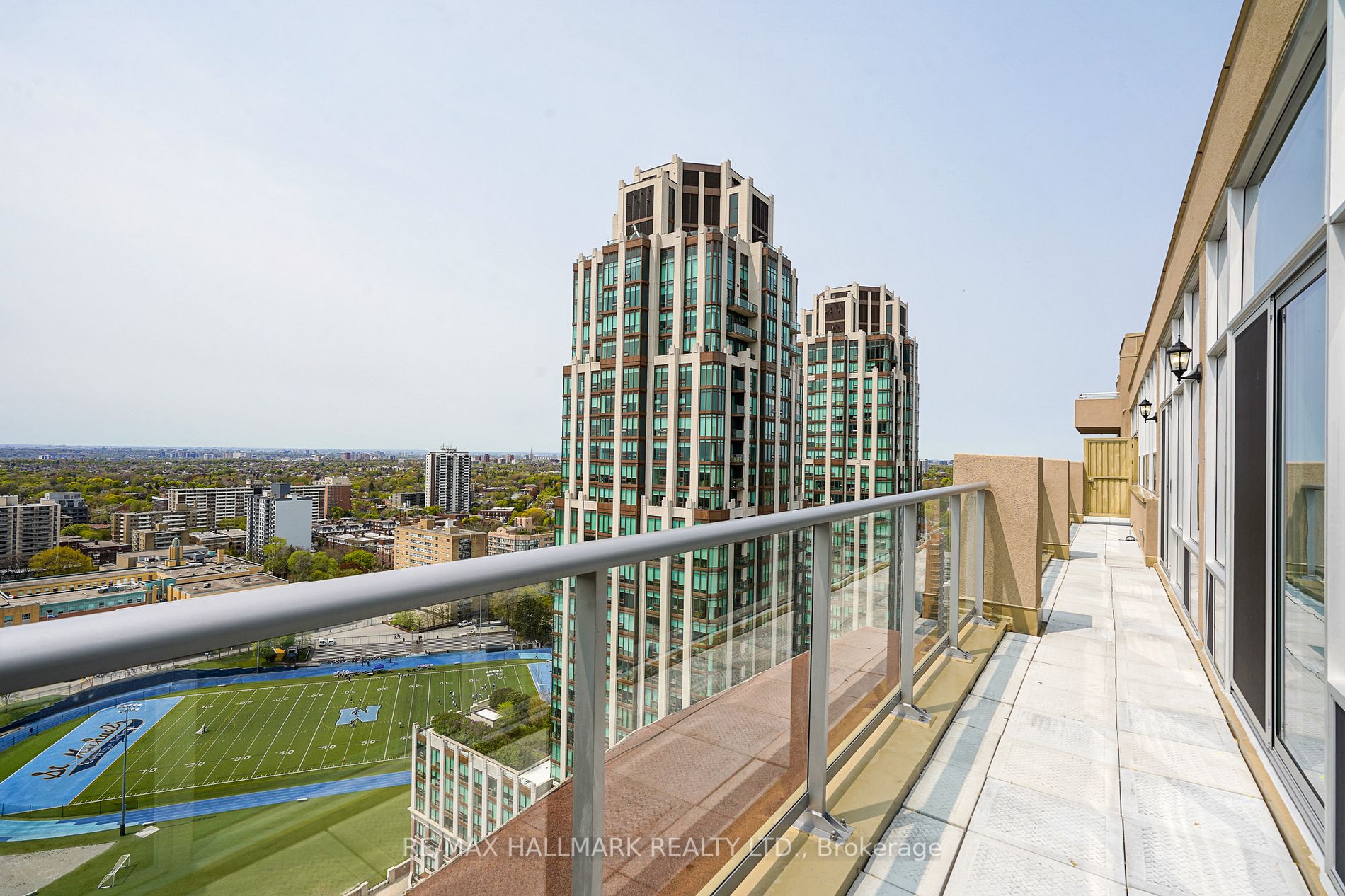 400 Walmer Rd W, #Ph1