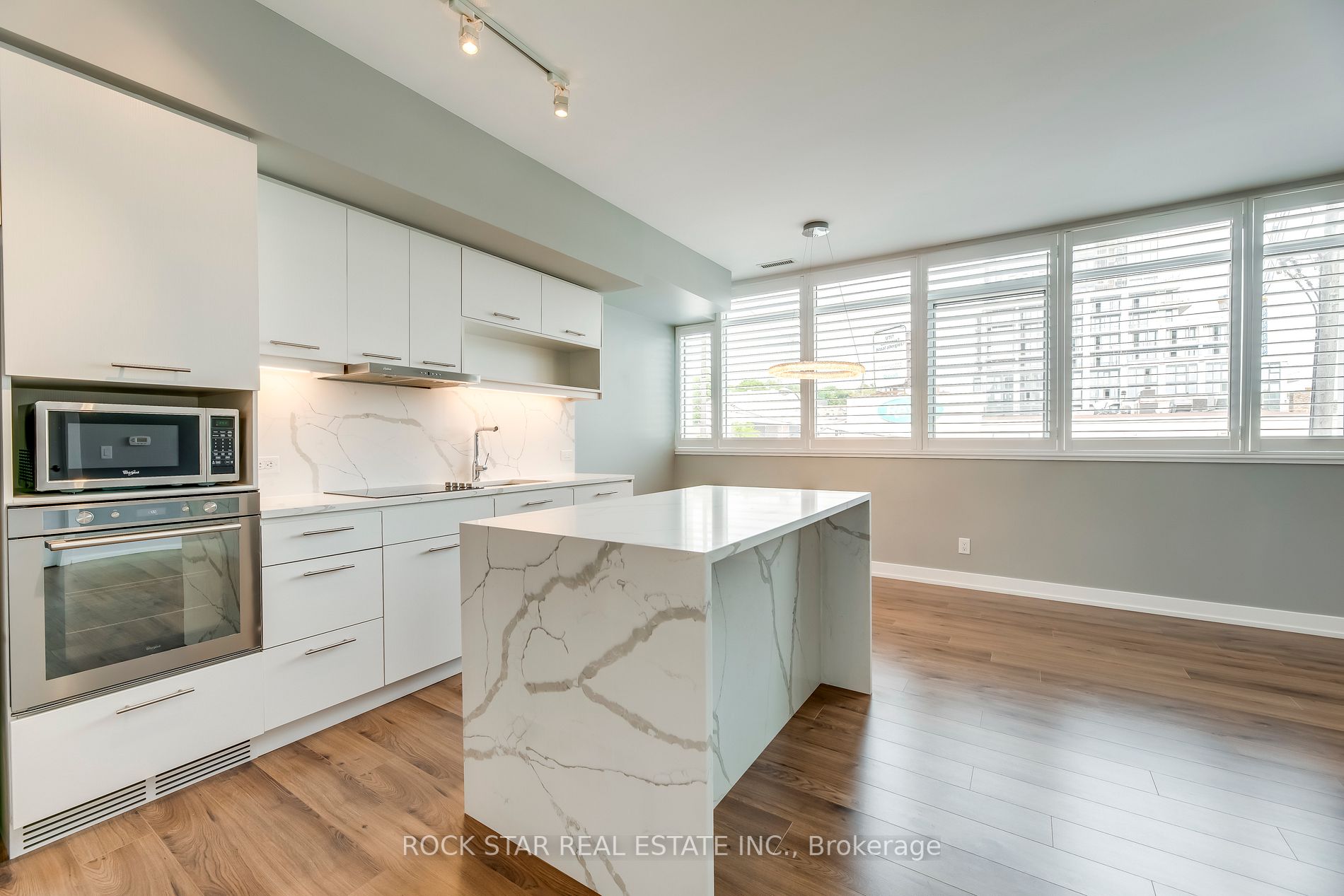 170 Chiltern Hill Rd, #208
