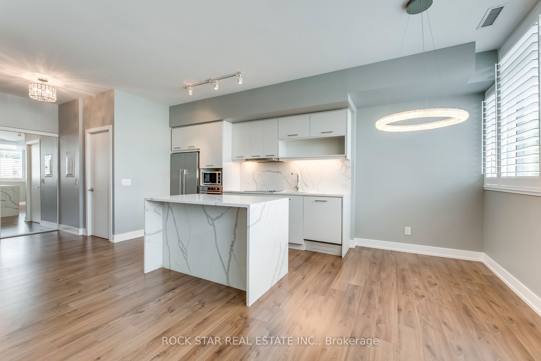 170 Chiltern Hill Rd, #208