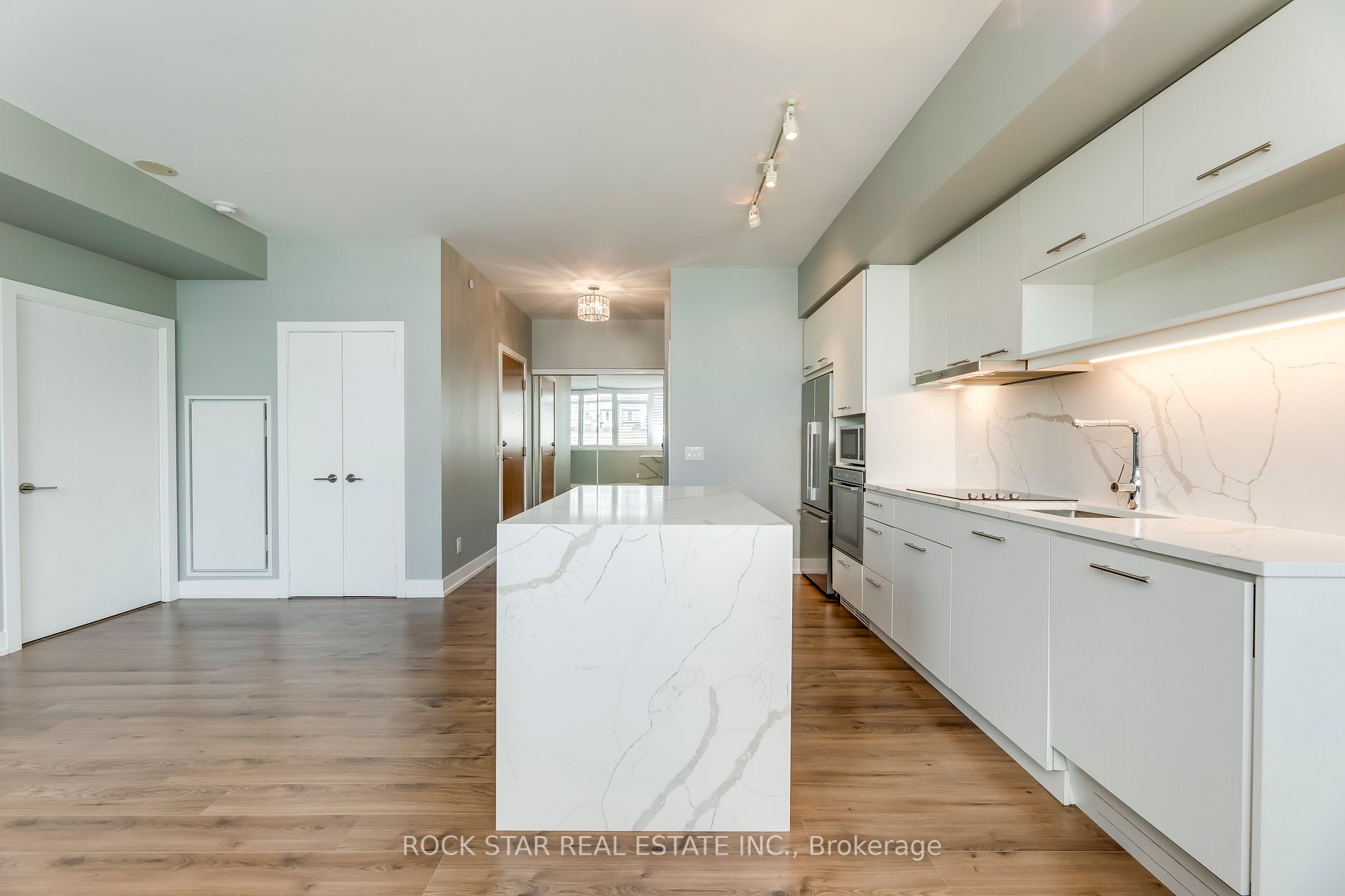 170 Chiltern Hill Rd, #208