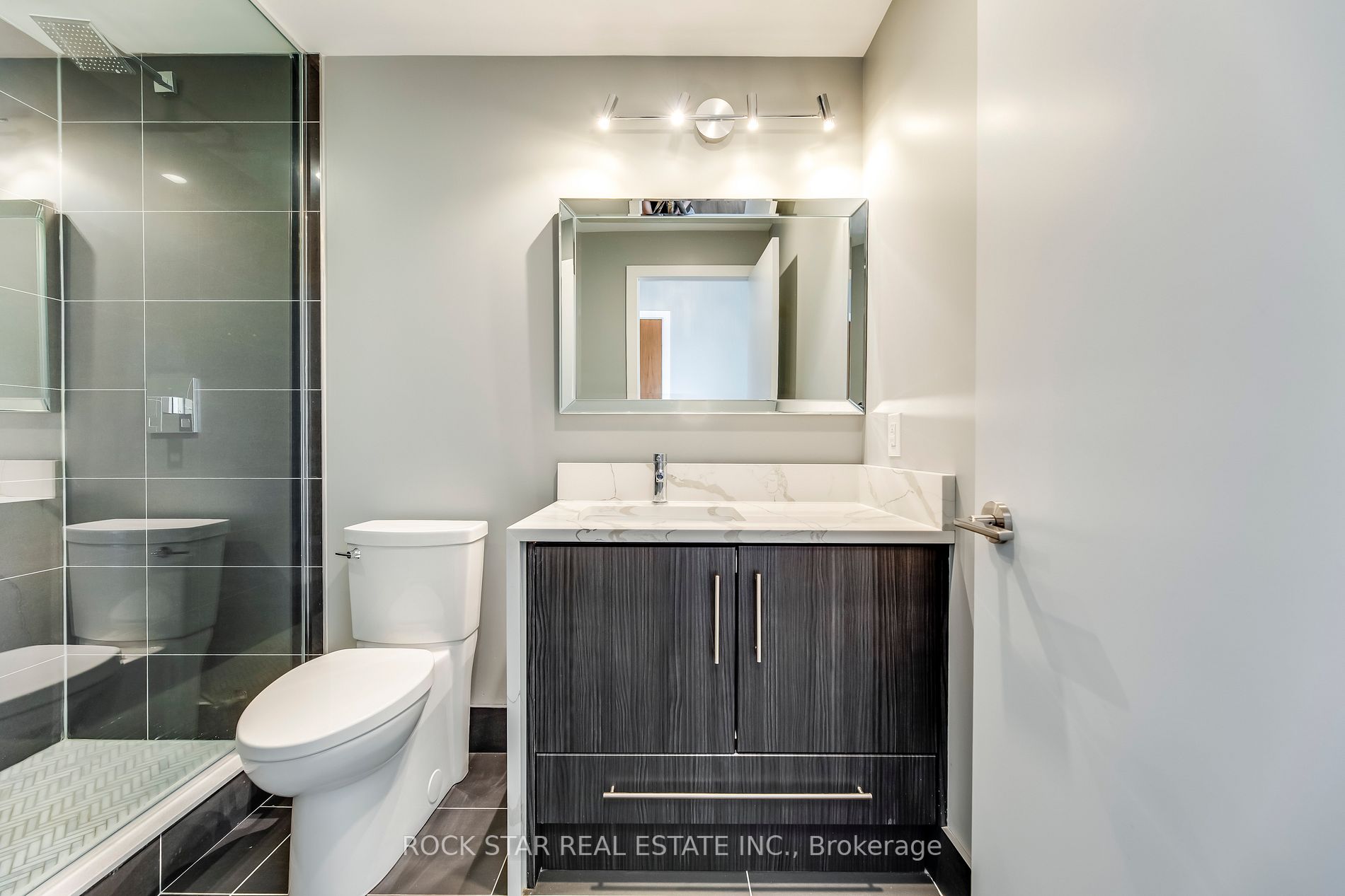 170 Chiltern Hill Rd, #208