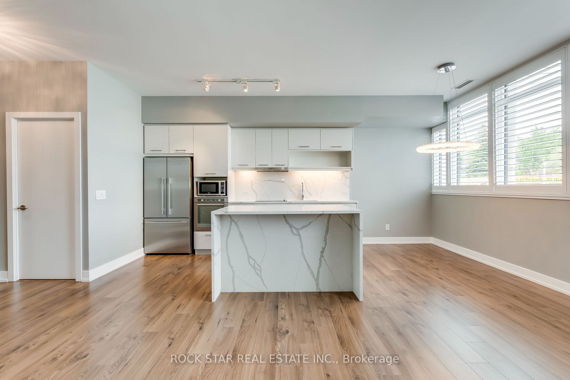 170 Chiltern Hill Rd, #208