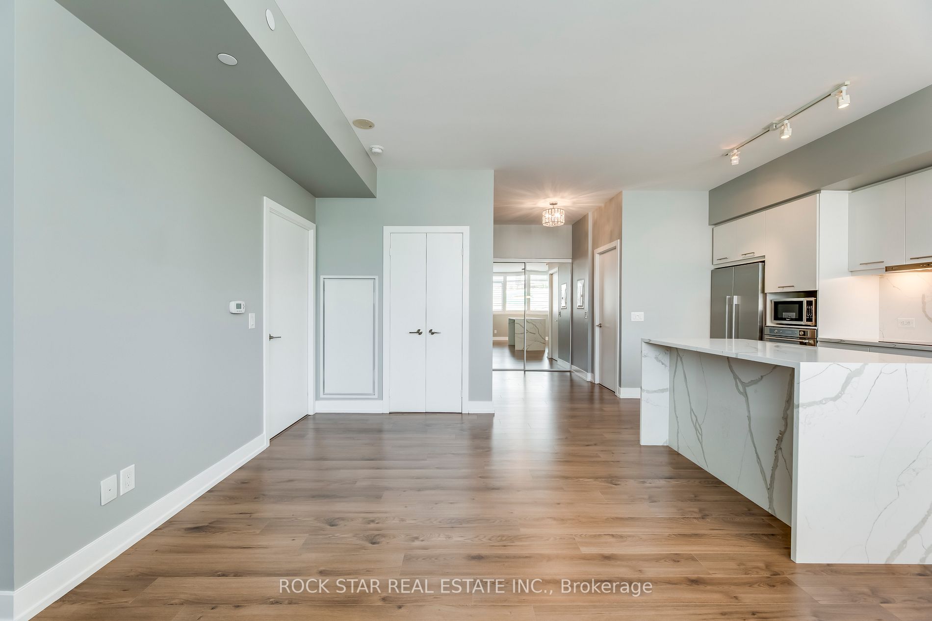 170 Chiltern Hill Rd, #208