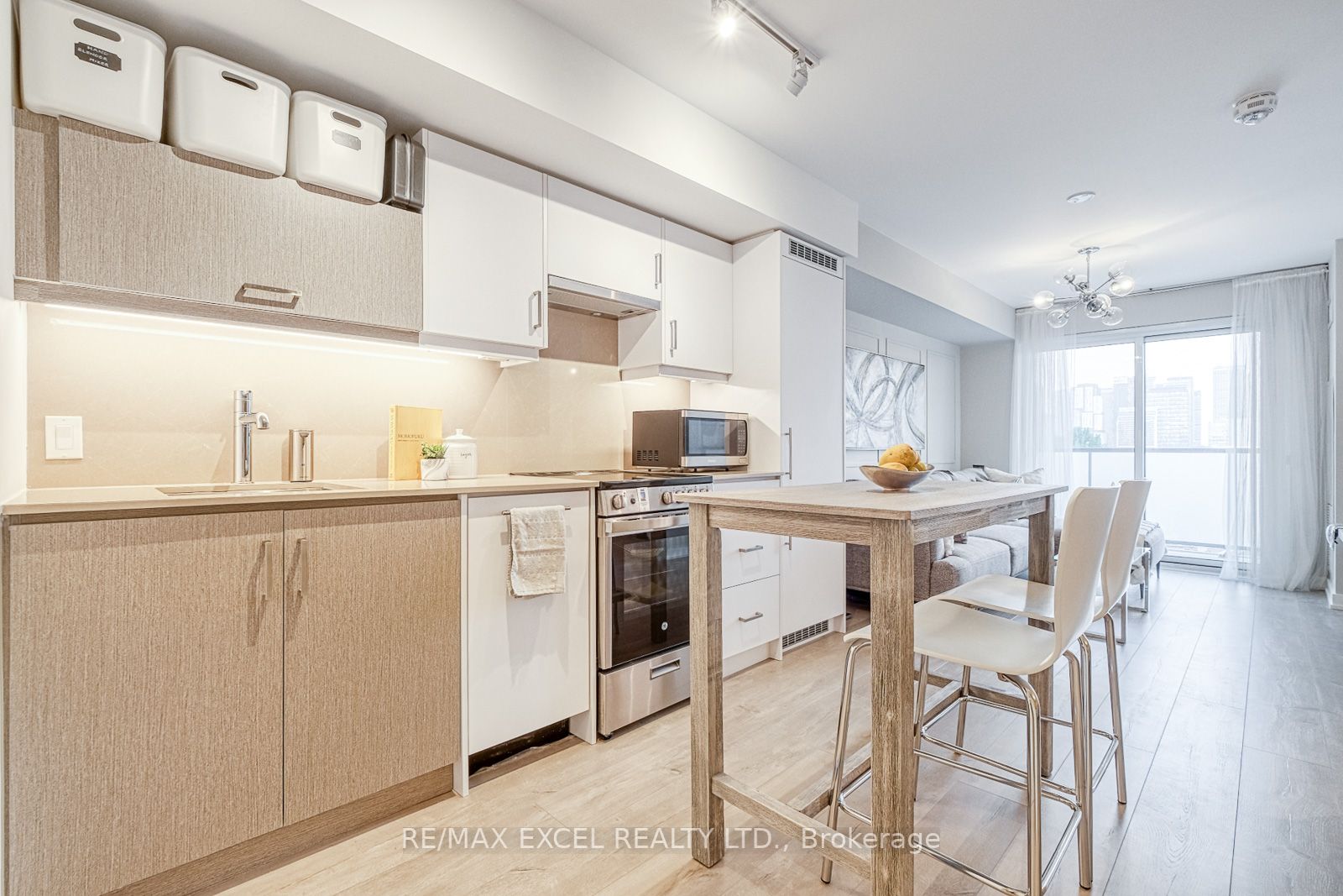 181 Huron St, #502