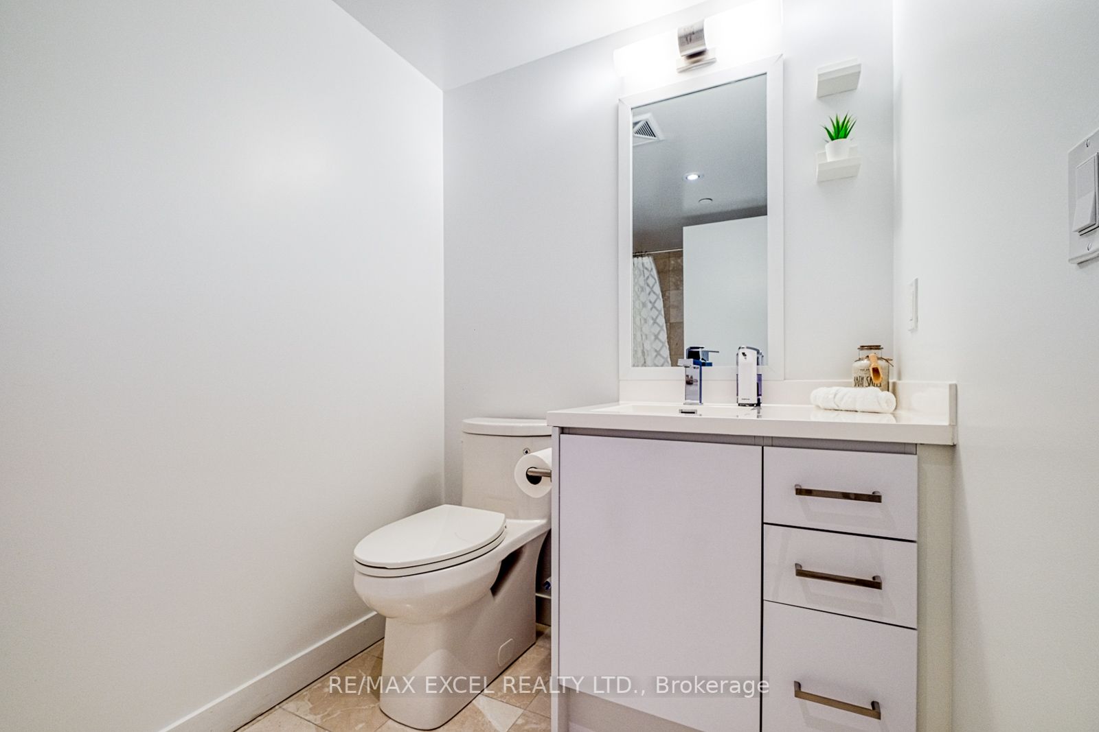 181 Huron St, #502