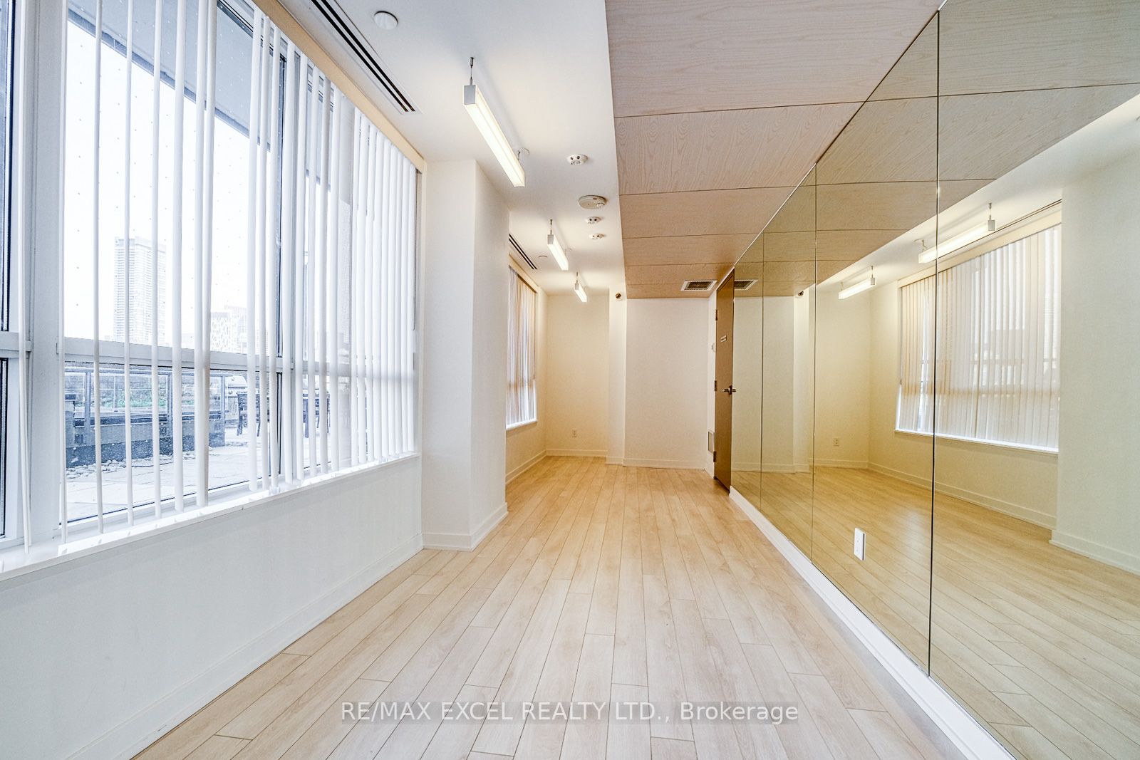 181 Huron St, #502