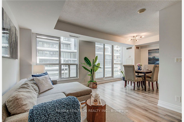 76 Shuter St, Toronto