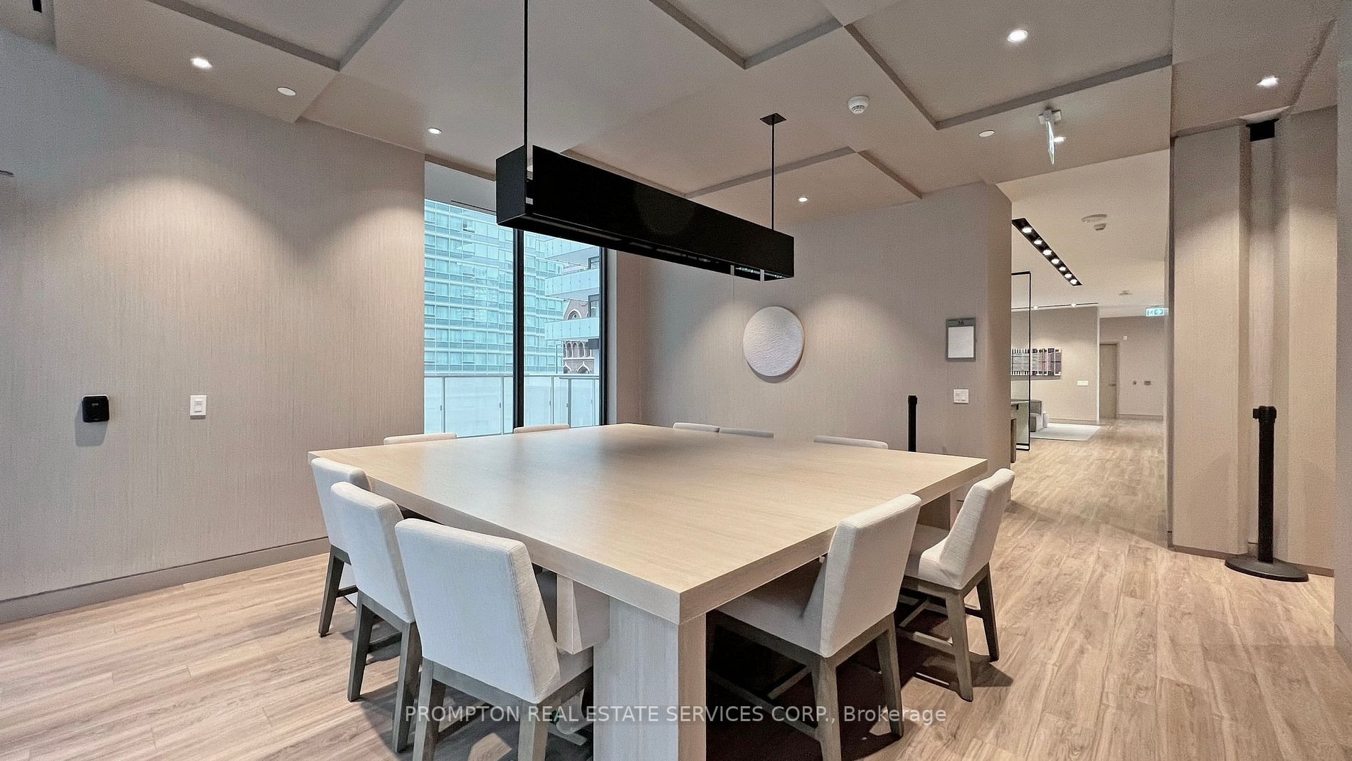 25 Richmond St E, #317