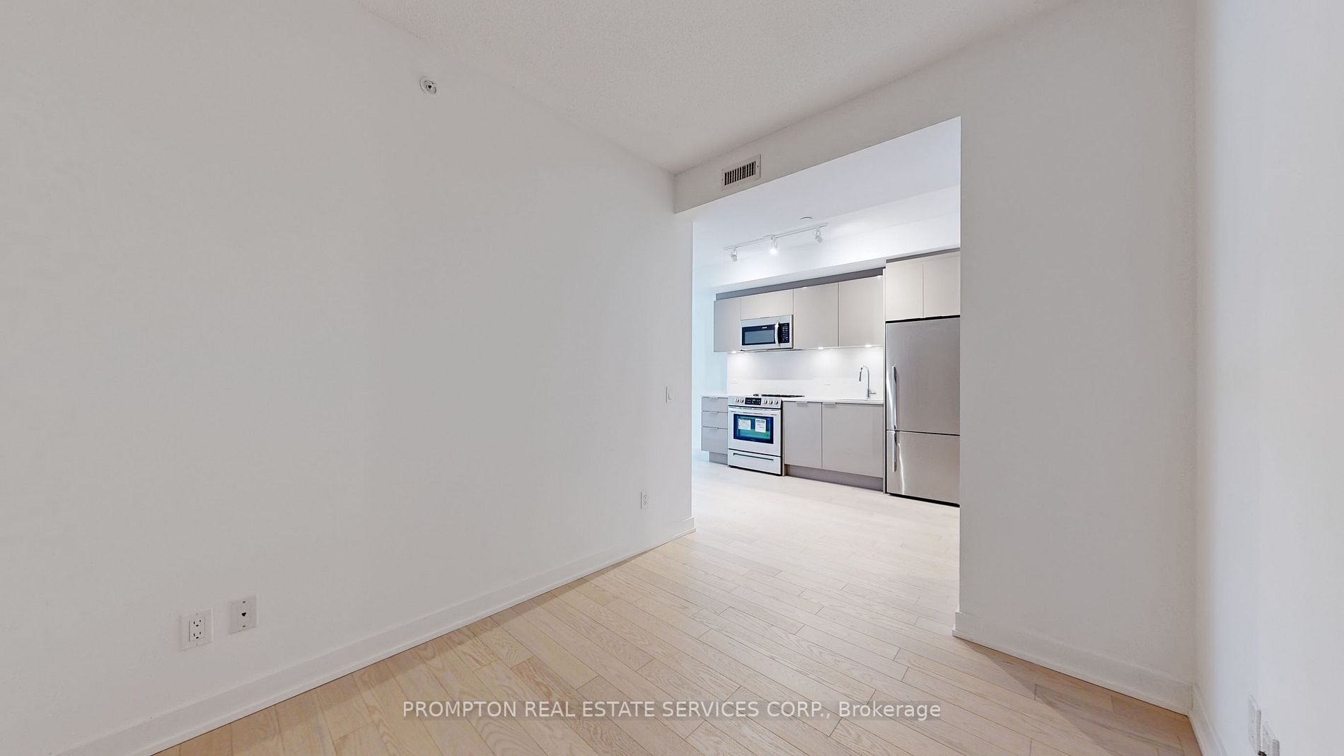 25 Richmond St E, #317