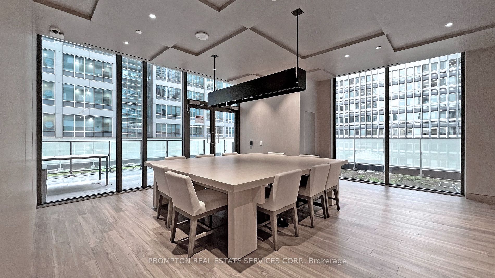 25 Richmond St E, #317