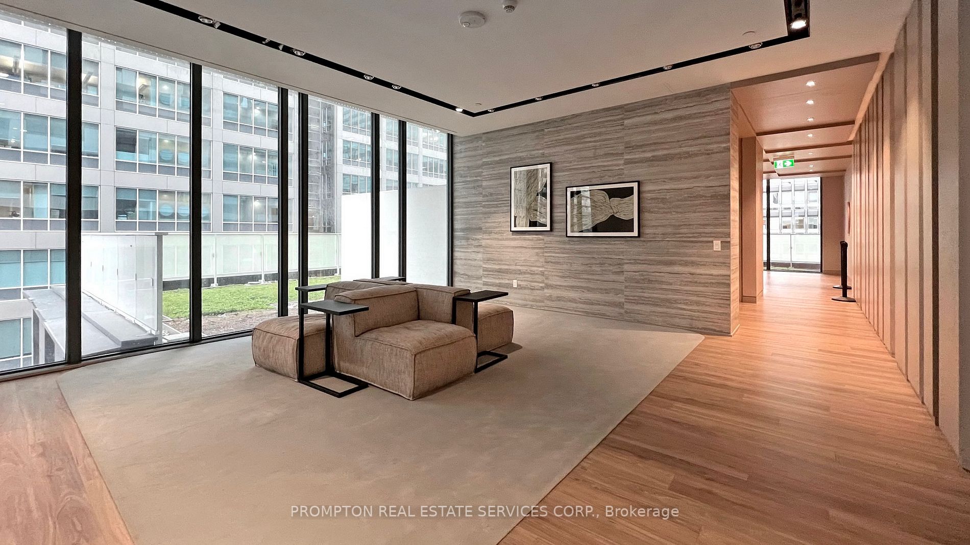 25 Richmond St E, #317