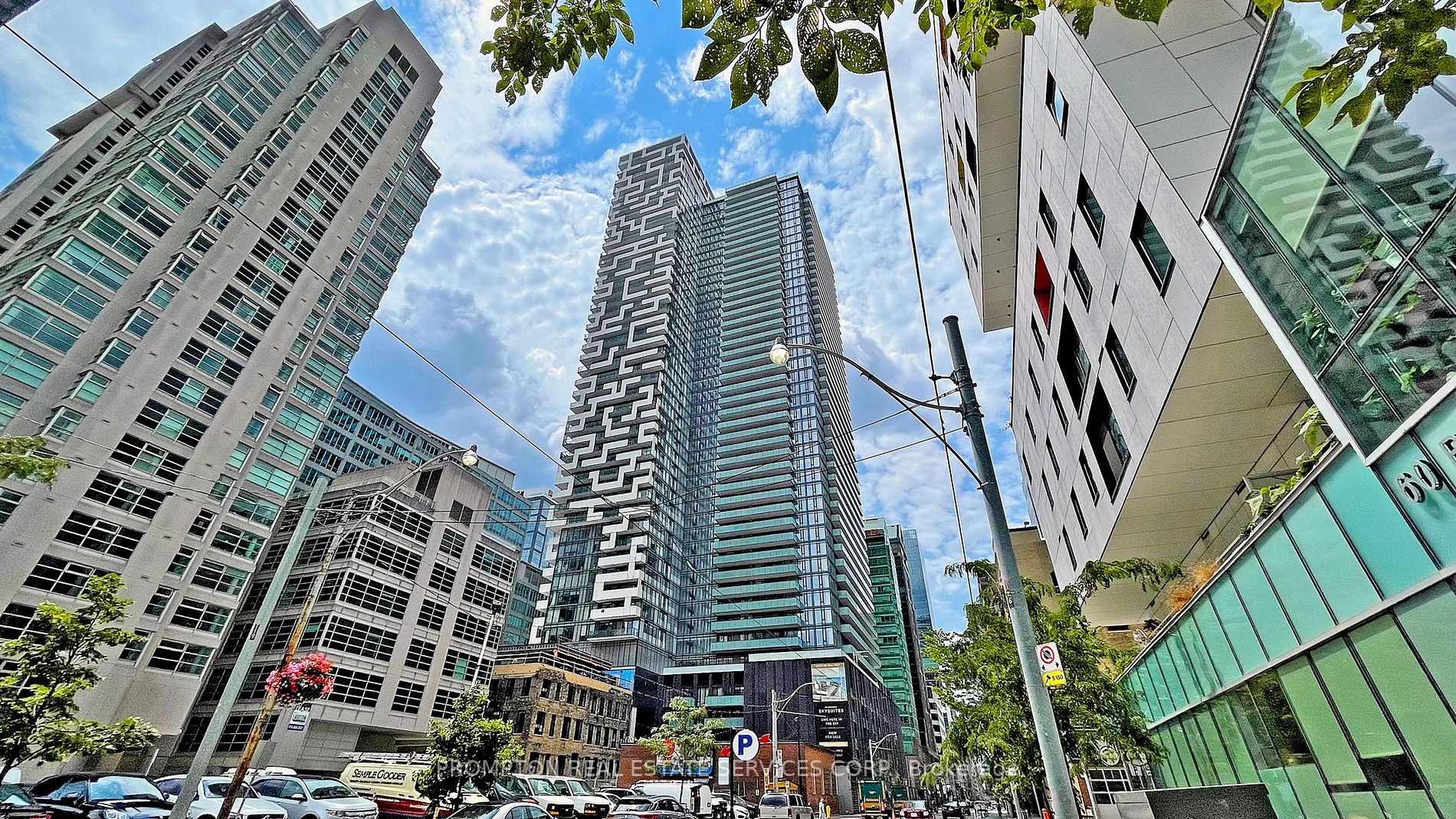 25 Richmond St E, #317