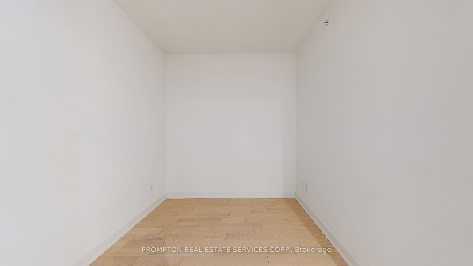 25 Richmond St E, #317