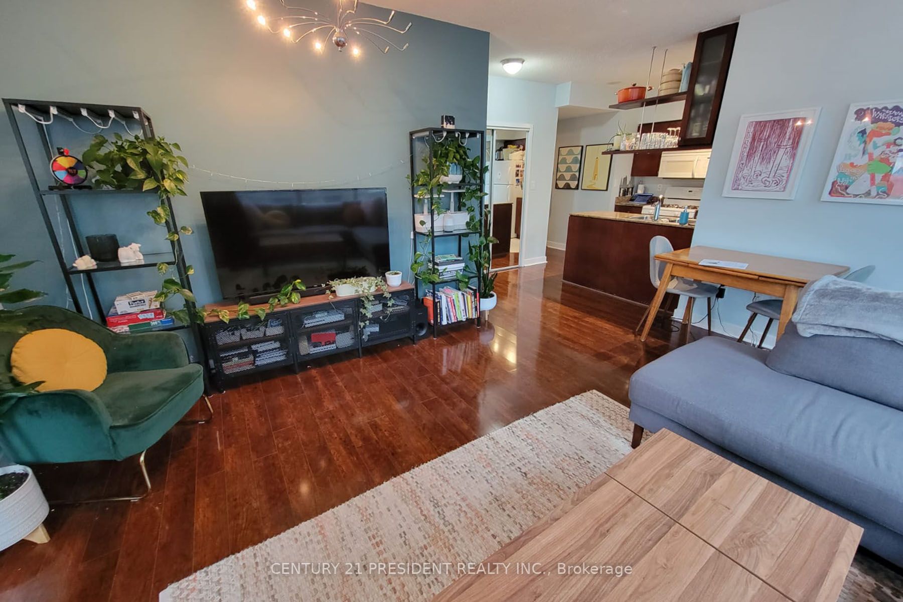 10 Navy Wharf Crt, #906